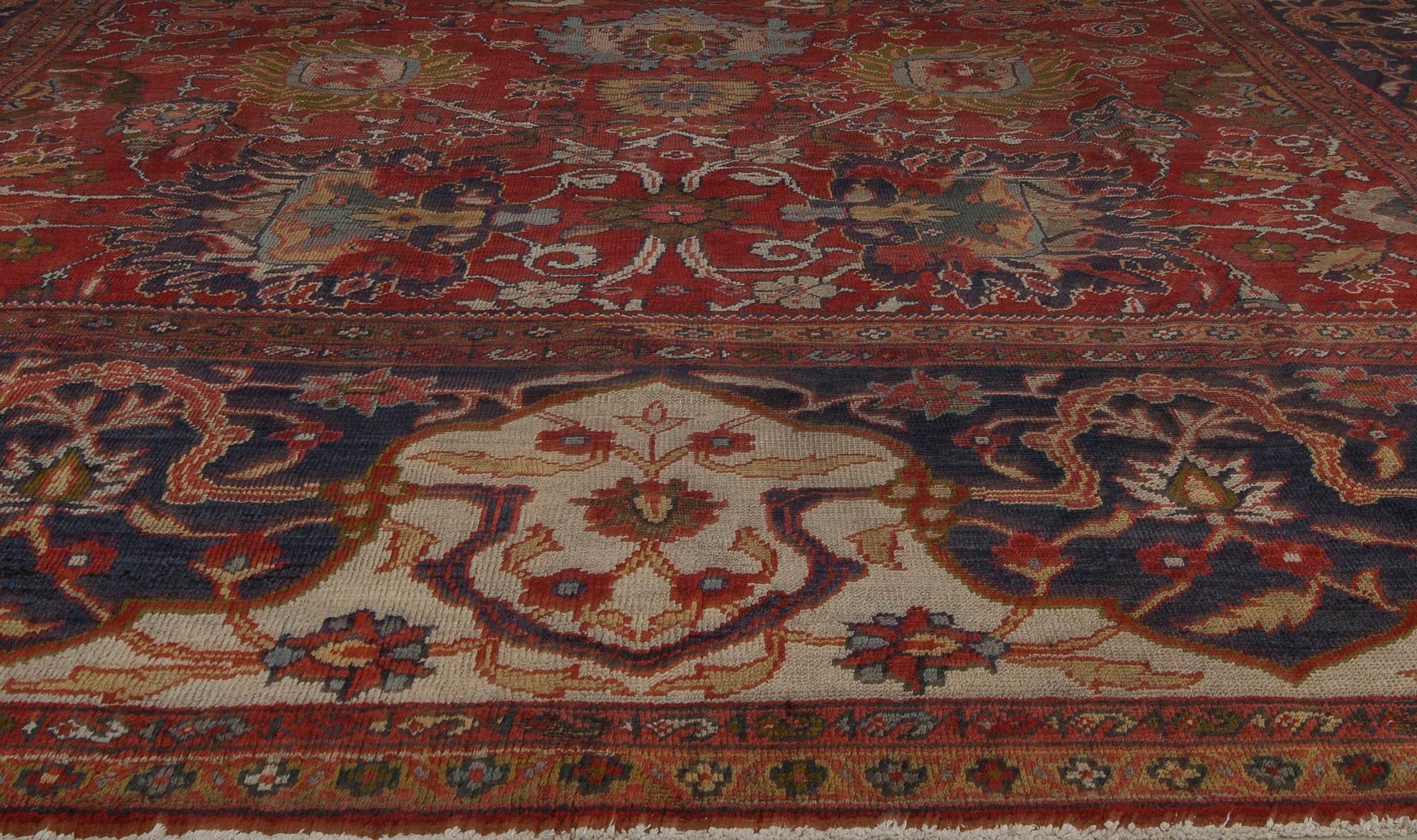 Tapis persan Sultanabad rouge Doris Leslie Blau du 19ème siècle fait à la main Bon état - En vente à New York, NY
