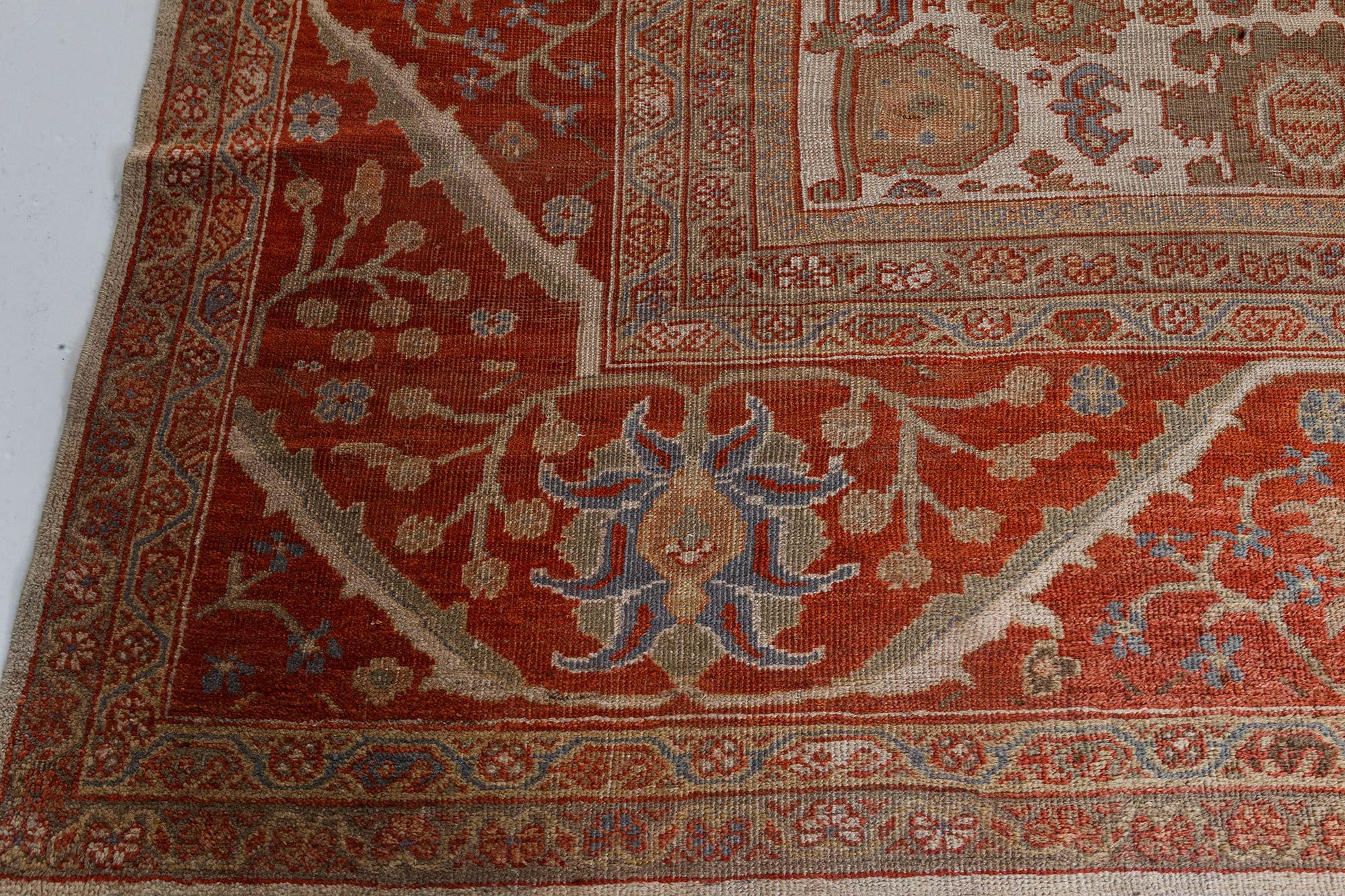 19th Century Persian Sultanabad Handmade Wool Rug In Good Condition For Sale In New York, NY