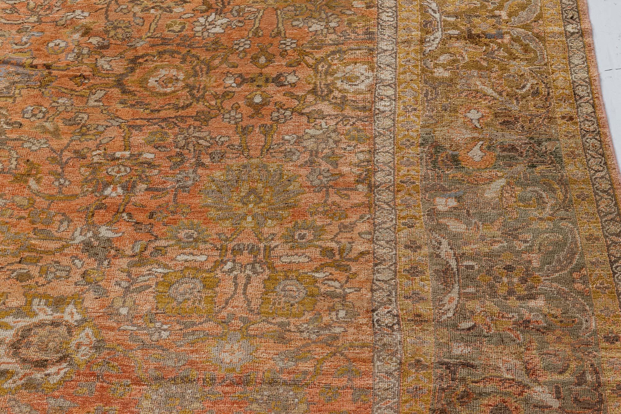 Laine Tapis persan Sultanabad Doris Leslie Blau du 19ème siècle ajusté en vente