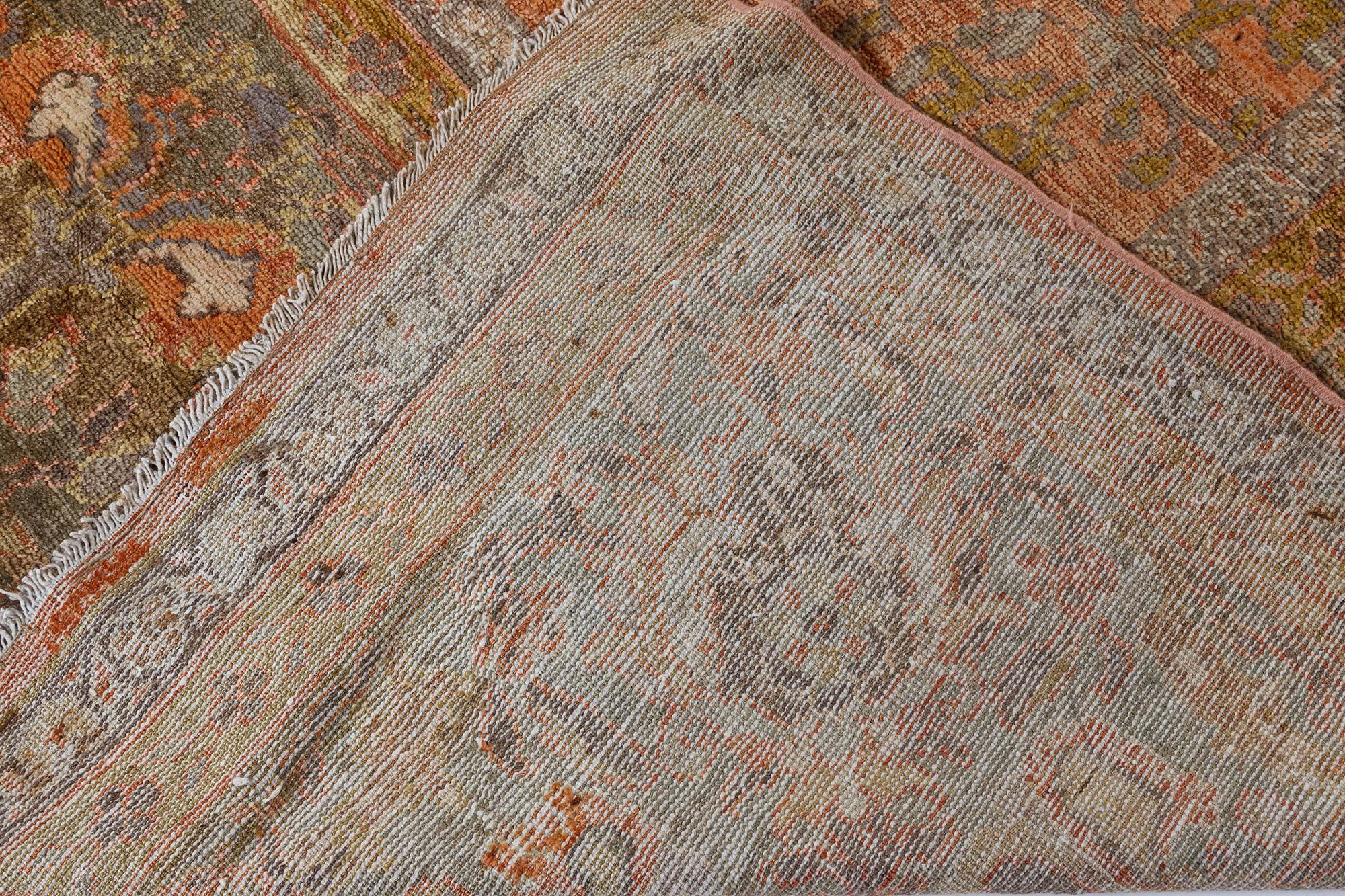 Tapis persan Sultanabad Doris Leslie Blau du 19ème siècle ajusté en vente 2