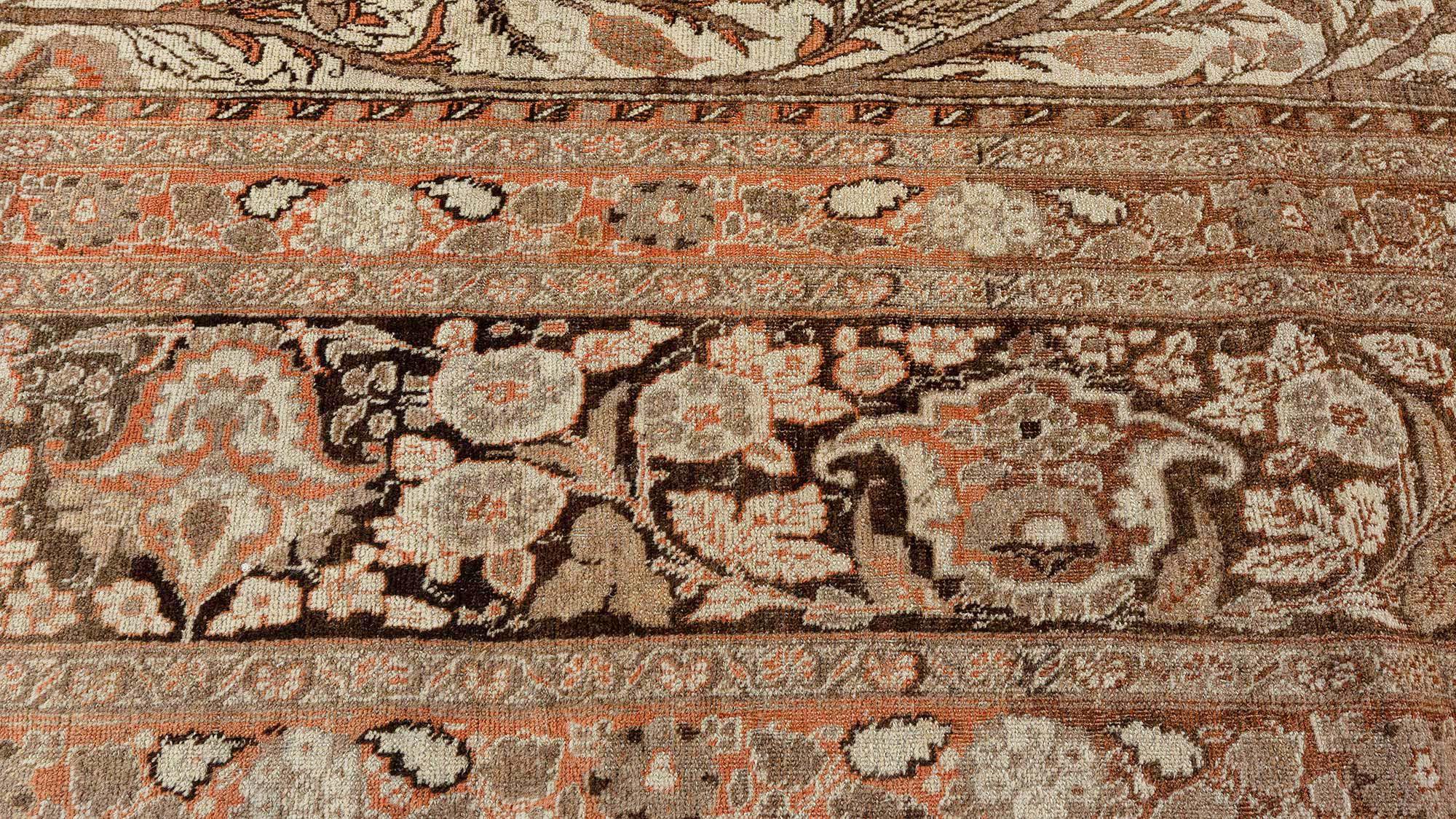 19. Jahrhundert Persischer Tabriz Handgewebter Wollteppich im Angebot 1