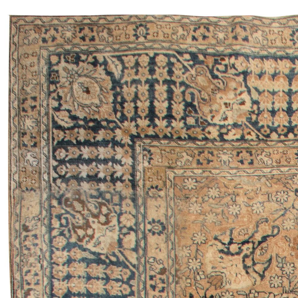 Authentic 19th Century Persian Tabriz Handmade Rug In Good Condition For Sale In New York, NY