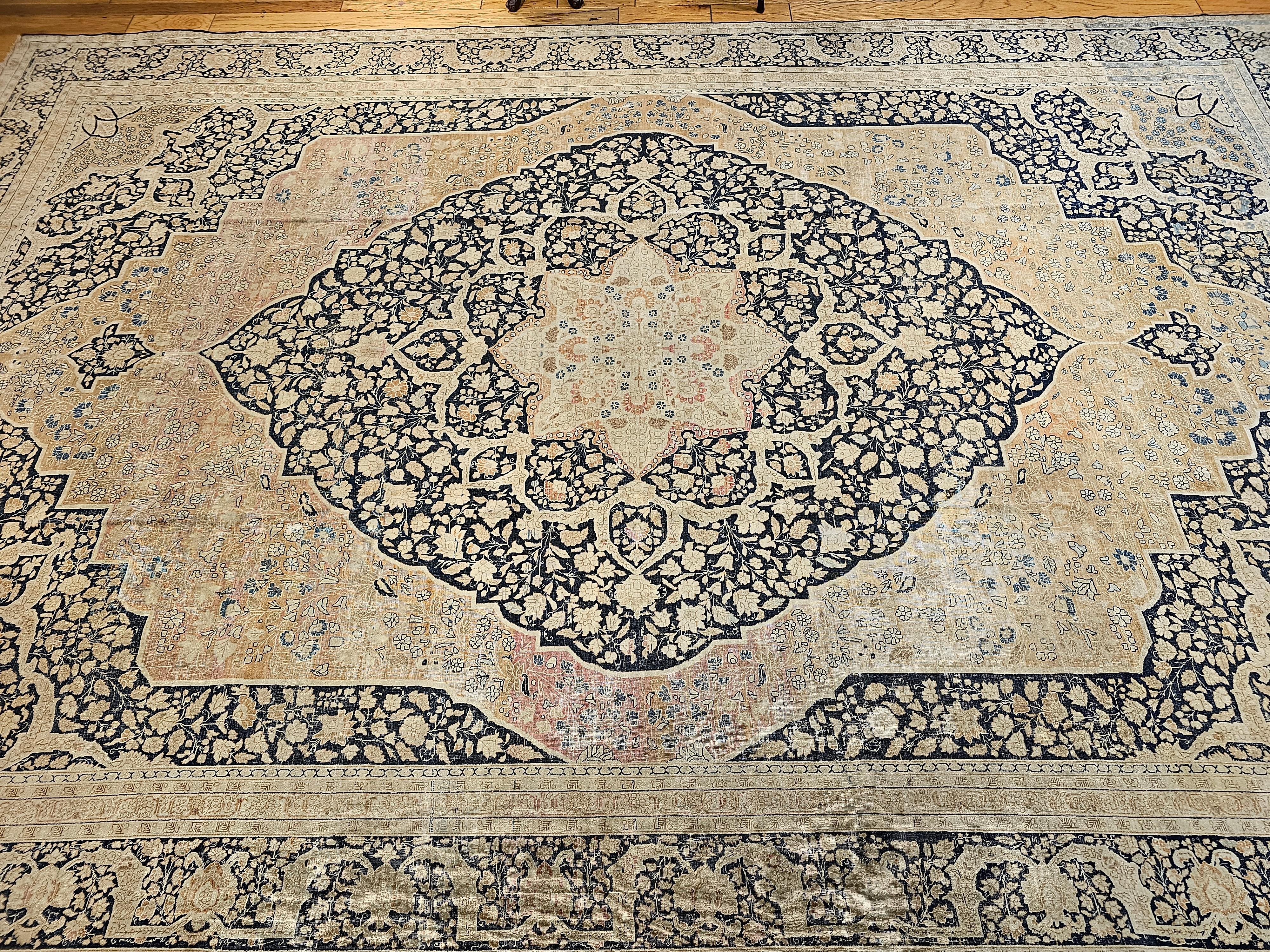 19th Century Persian Tabriz Haji Jalili Carpet in Navy, tan, Pale Red, Baby Blue For Sale 12