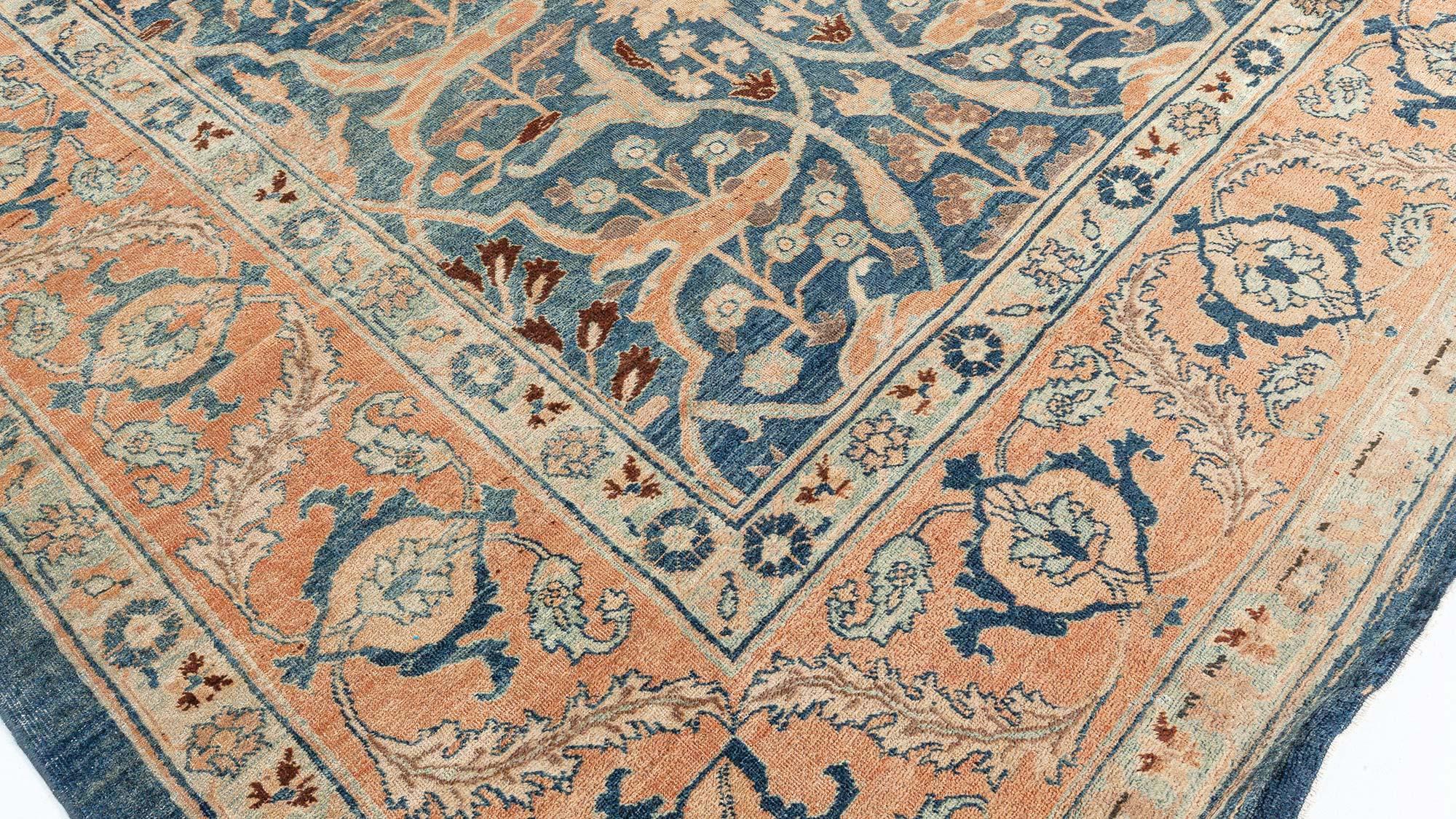 Tapis persan de Tabriz du 19ème siècle fait à la main Doris Leslie Blau en vente 4