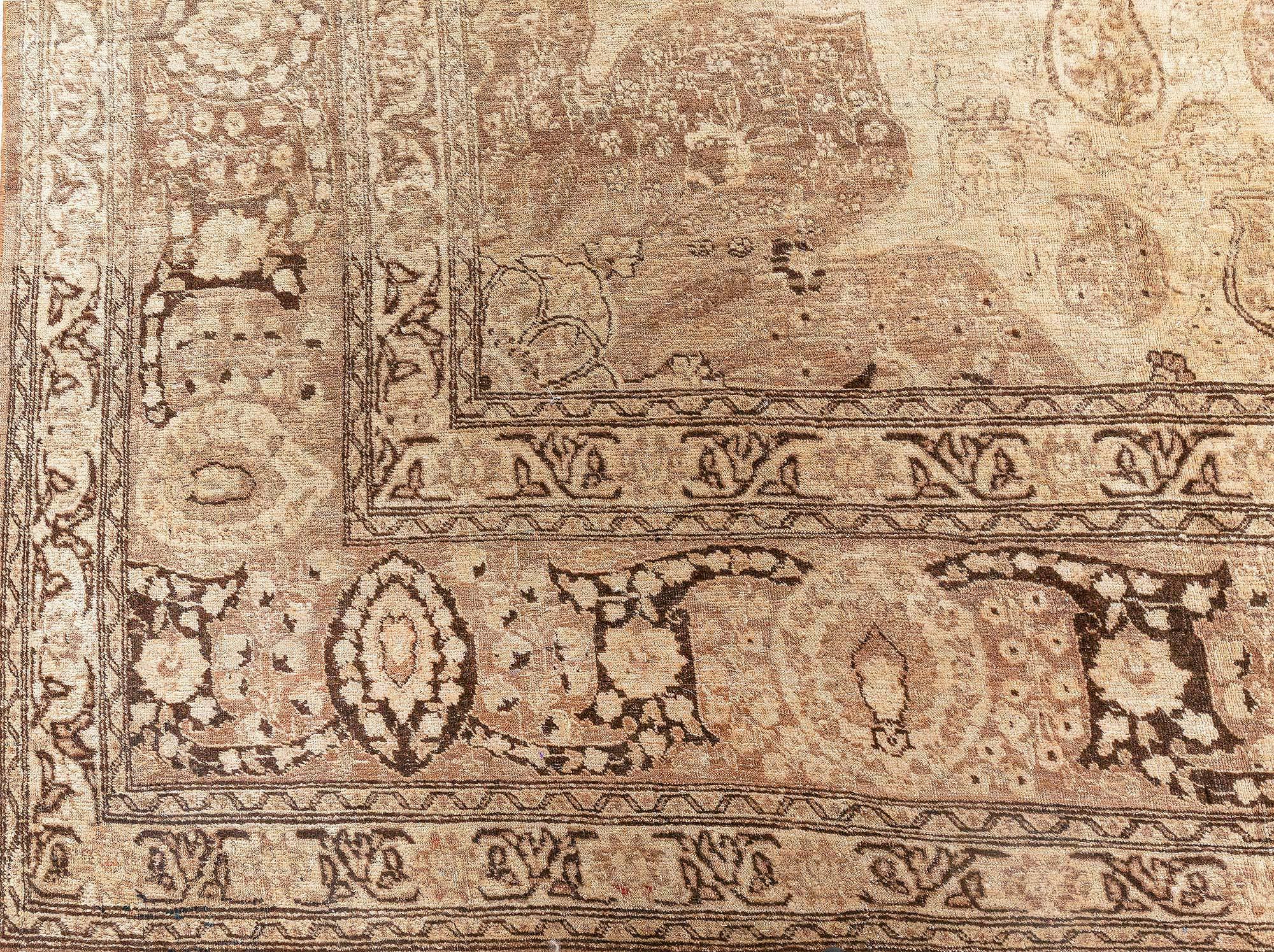 XIXe siècle Tapis persan de Tabriz du 19ème siècle fait à la main en vente