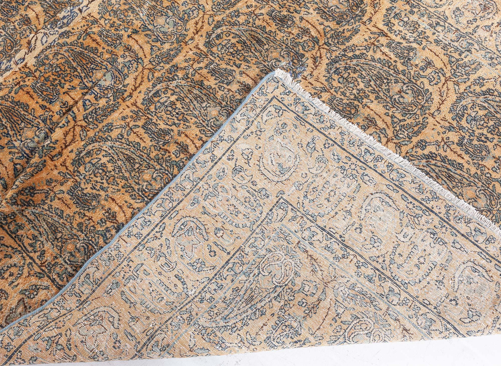 Tapis persan de Tabriz du 19ème siècle fait à la main en vente 1