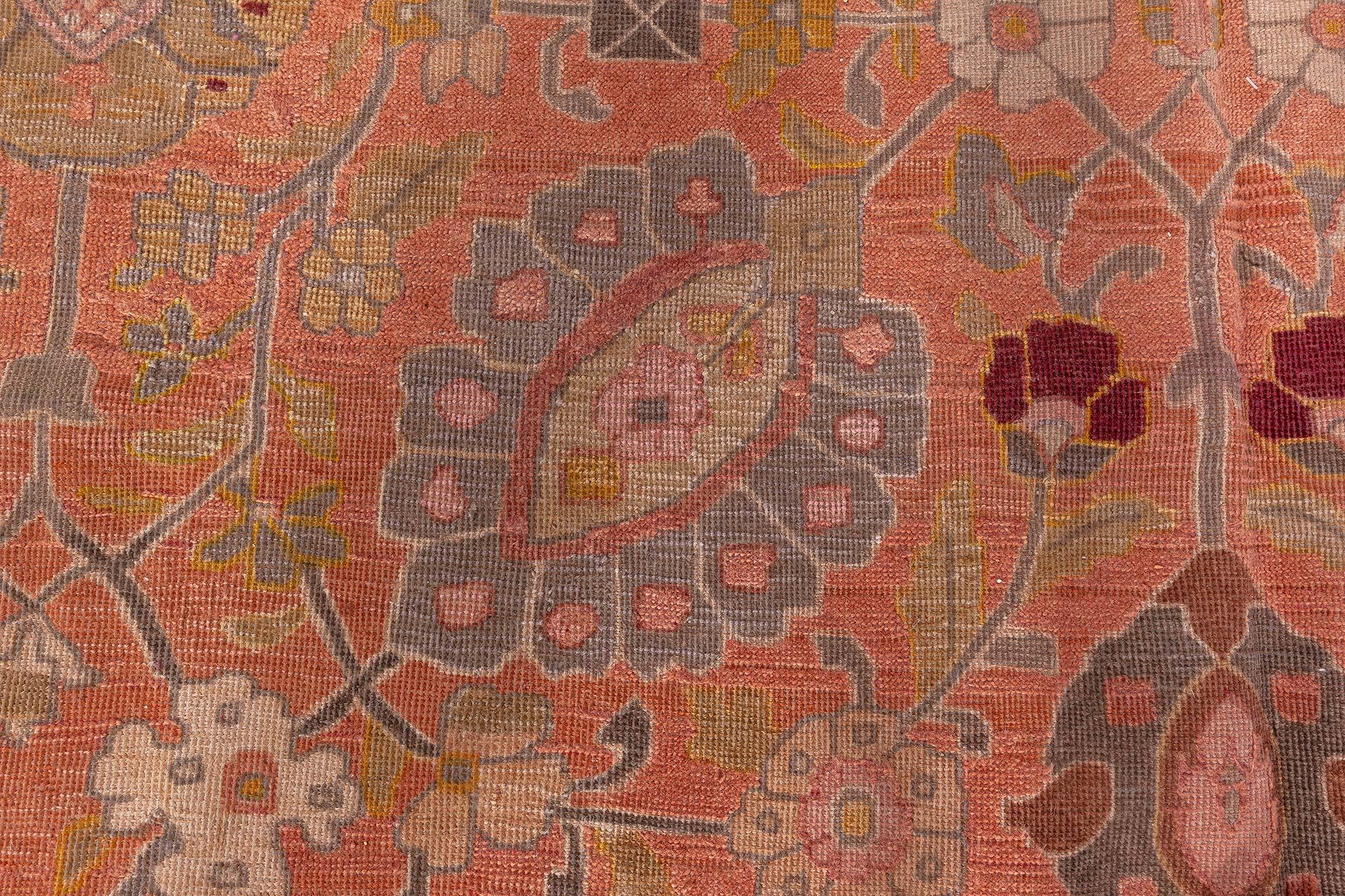 Tapis persan de Tabriz du 19ème siècle fait à la main Doris Leslie Blau en vente 1