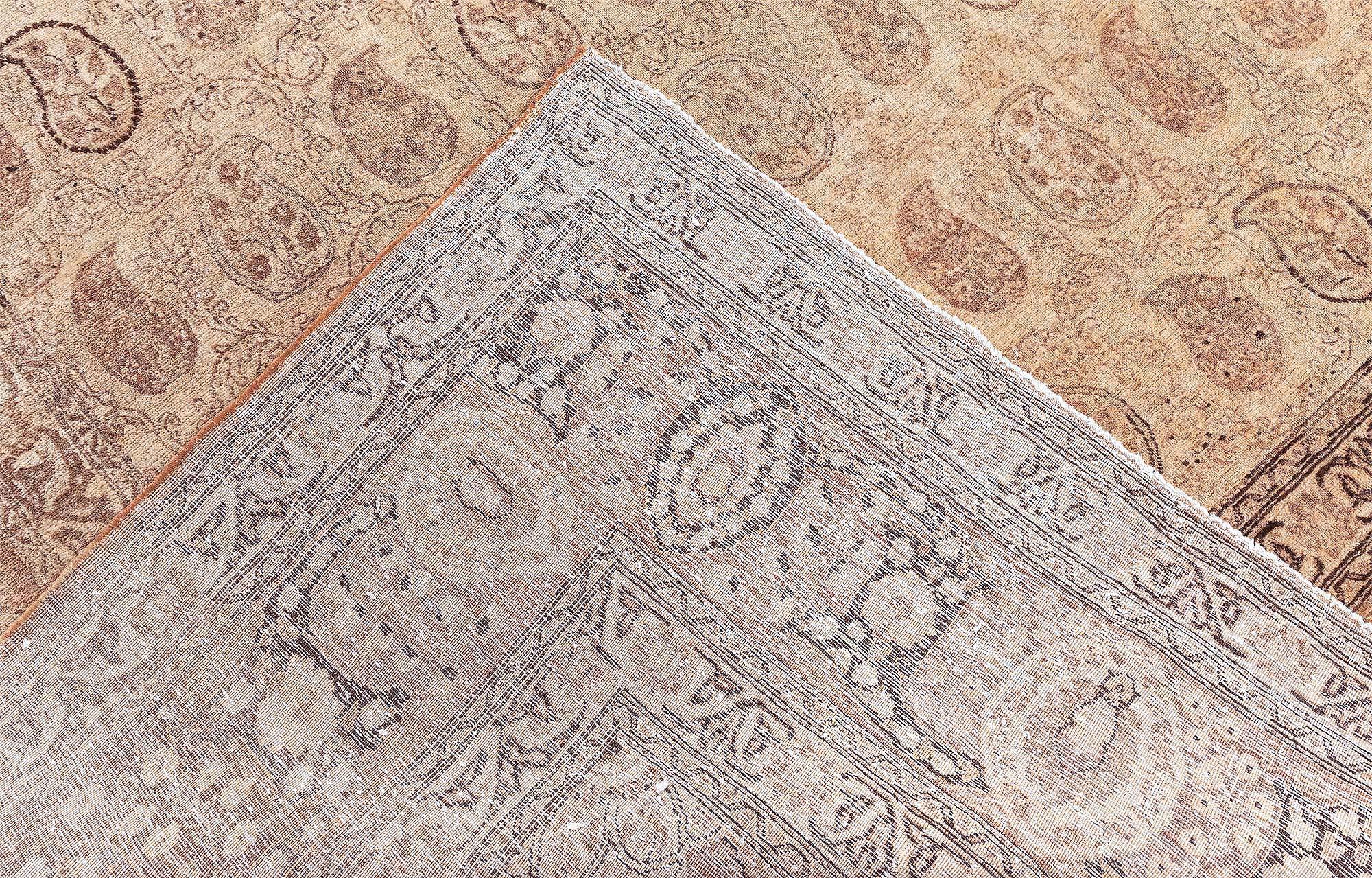 Tapis persan de Tabriz du 19ème siècle fait à la main en vente 1