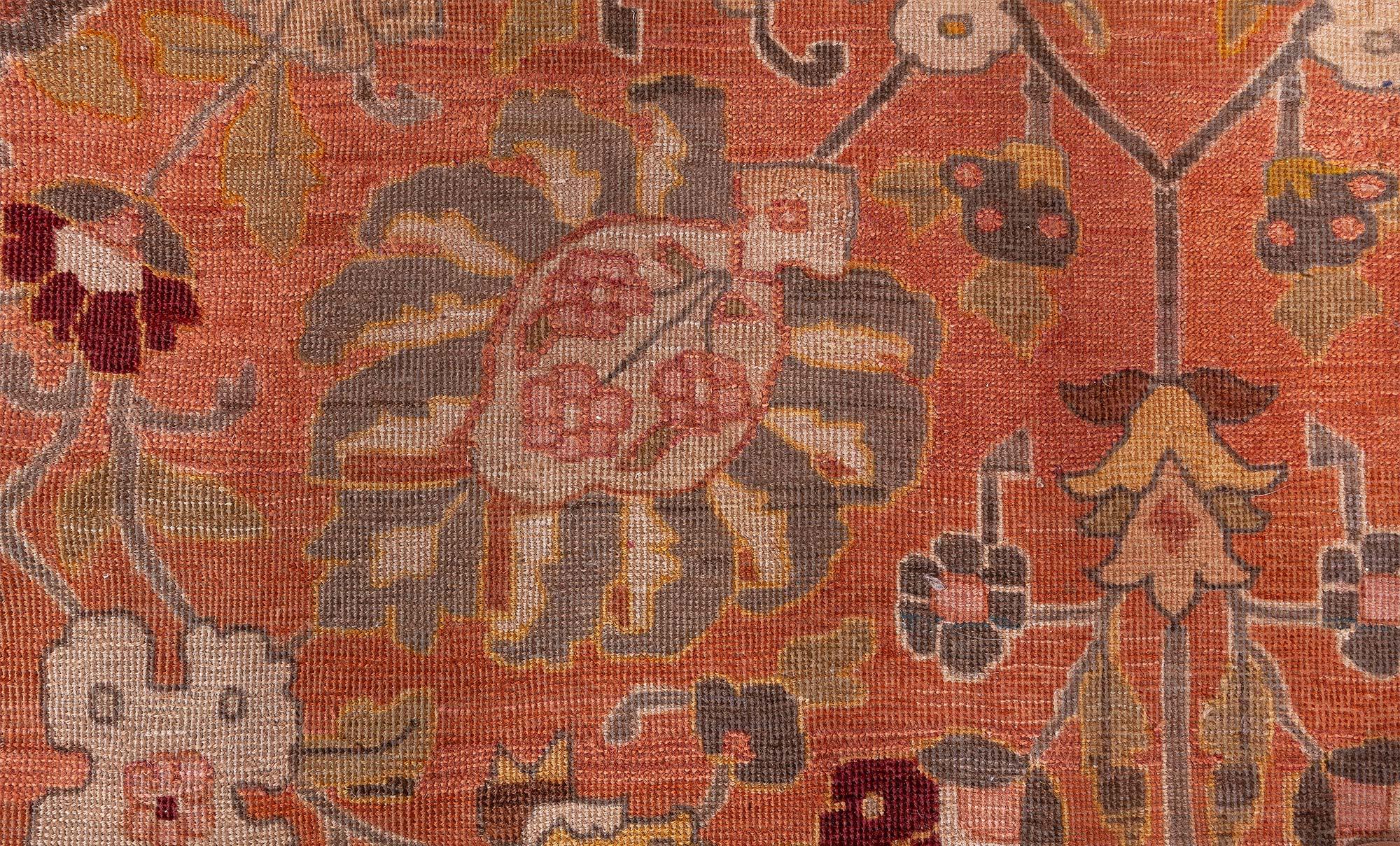 Tapis persan de Tabriz du 19ème siècle fait à la main Doris Leslie Blau en vente 2