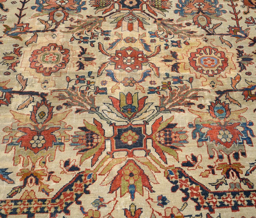 Ziegler Sultanabad Rugs - Dove la tradizione incontra l'eleganza contemporanea 

Trasforma il tuo spazio con il fascino senza tempo di questo tappeto Sultanabad Rugs color avorio, dove l'eleganza contemporanea e l'arte botanica si intrecciano per
