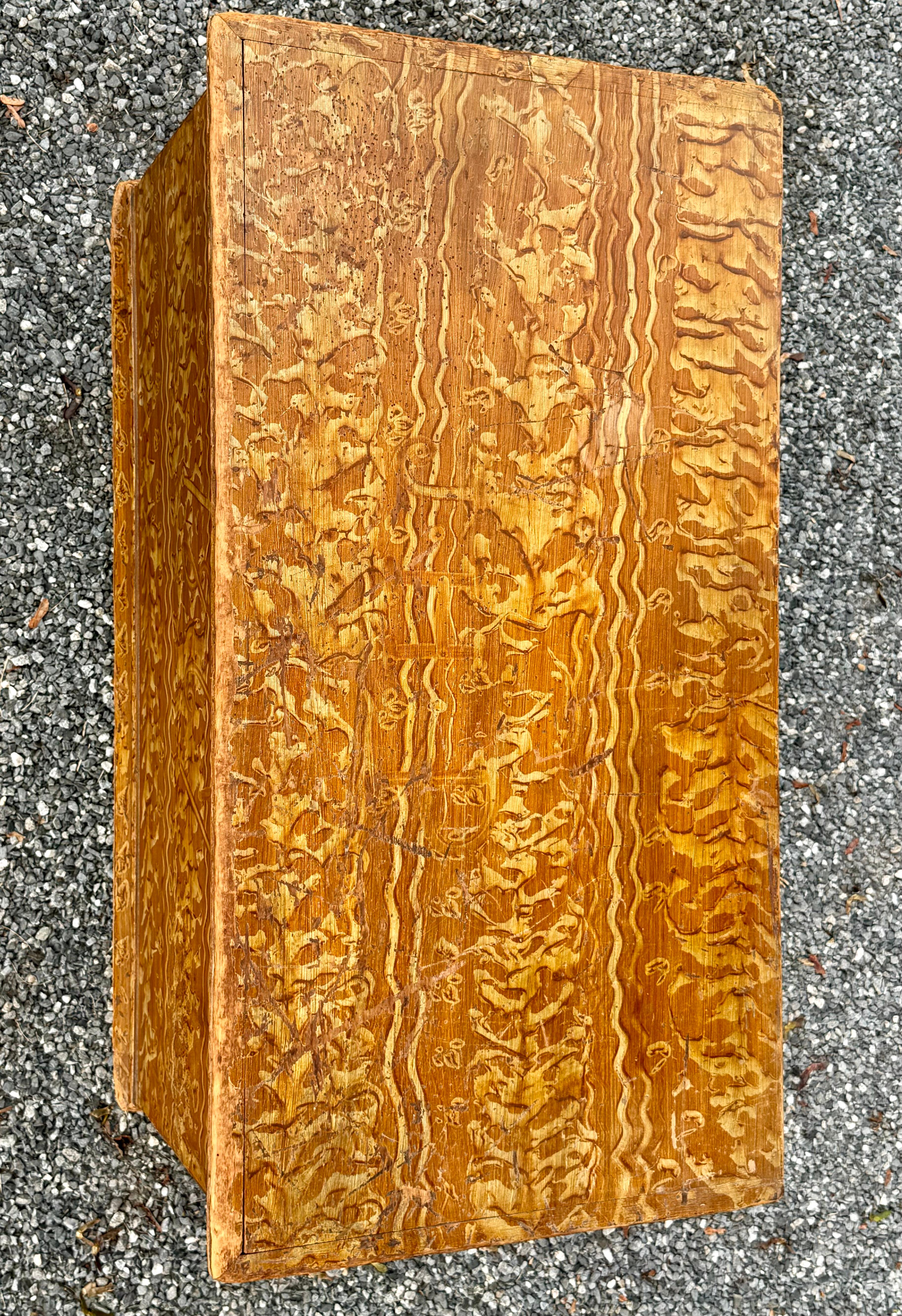 Mid-19th Century 19th Century Petite American New England Paint Decorated Blanket Chest For Sale