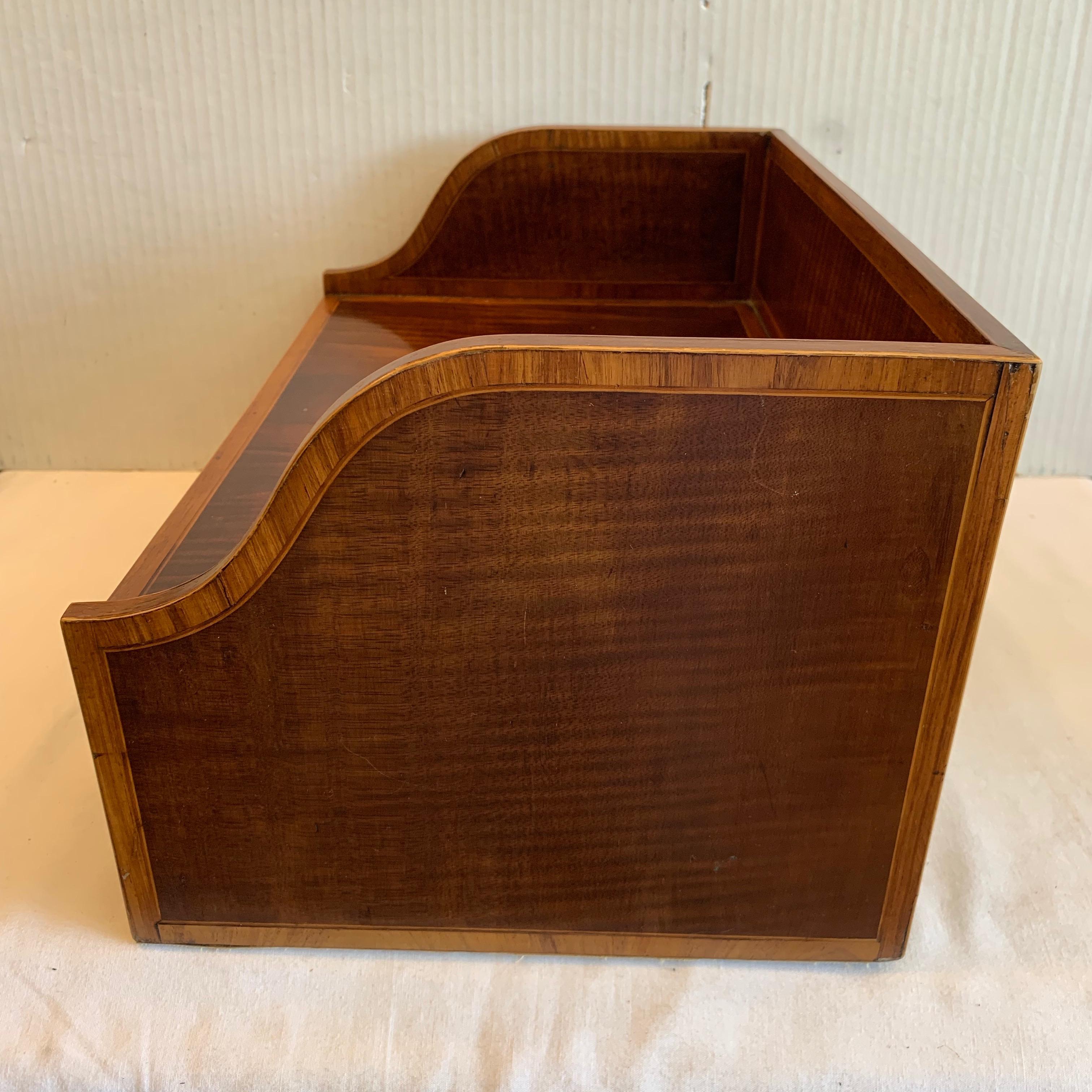 19TH Century Petite Bookstand / Letter Box For Sale 2