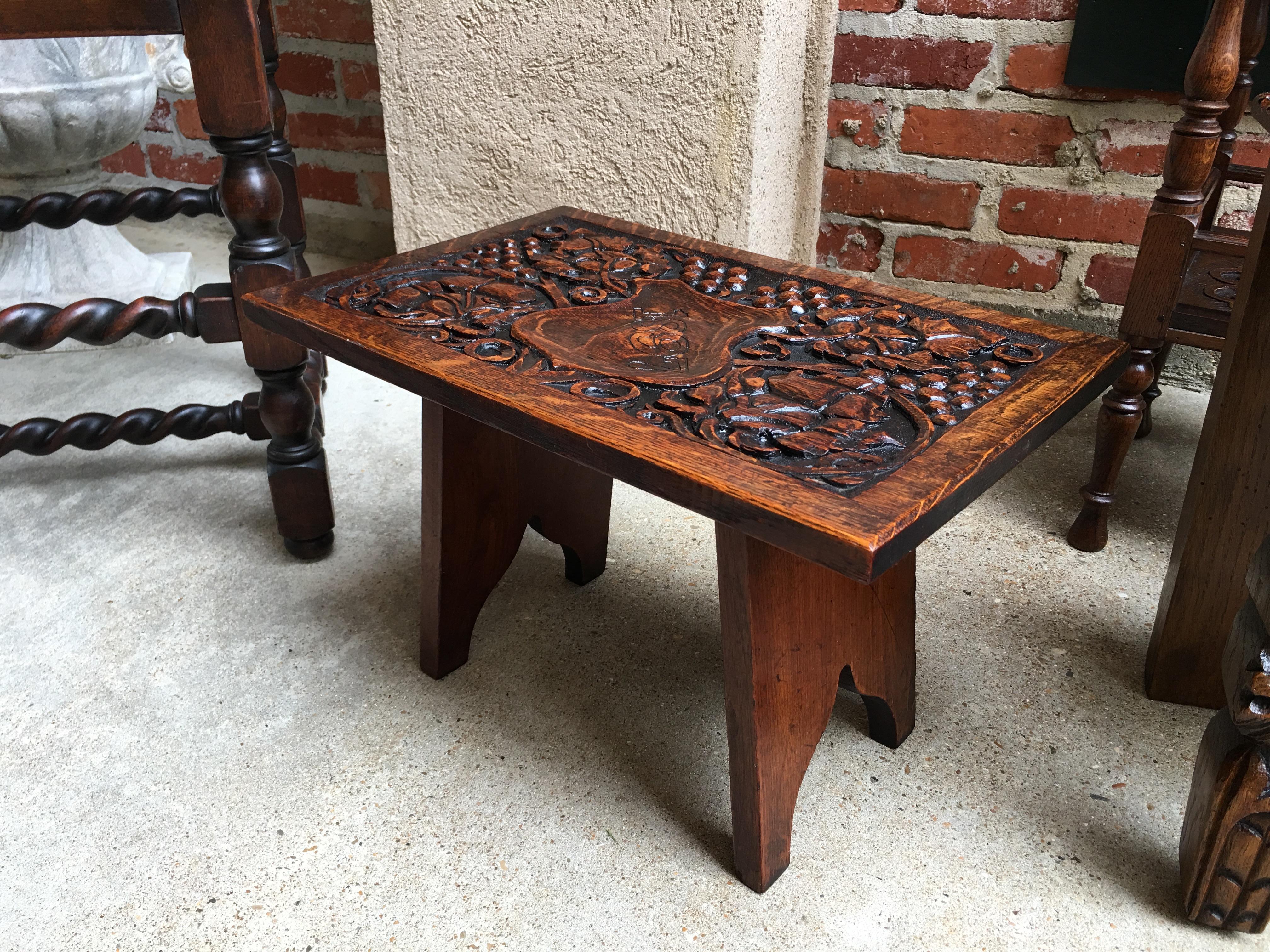 Arts and Crafts 19th Century Petite English Carved Oak Bench Foot Stool Display Kettle Stand