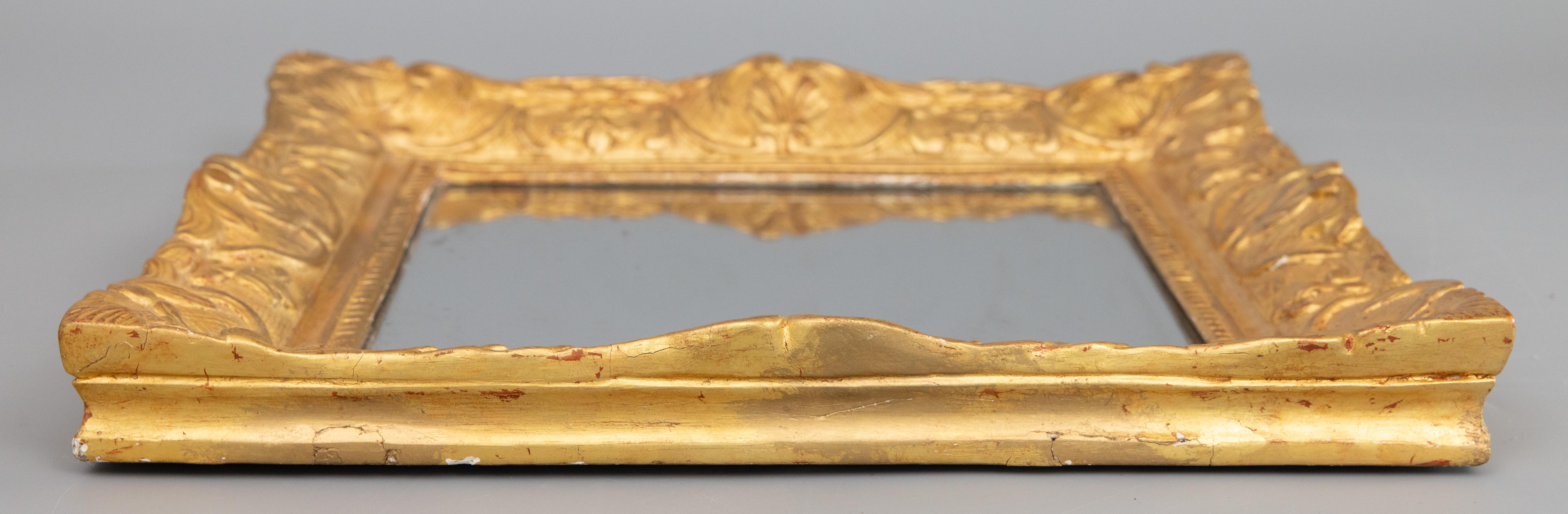 Gesso Miroir en bois doré de style Louis XV du 19ème siècle en vente