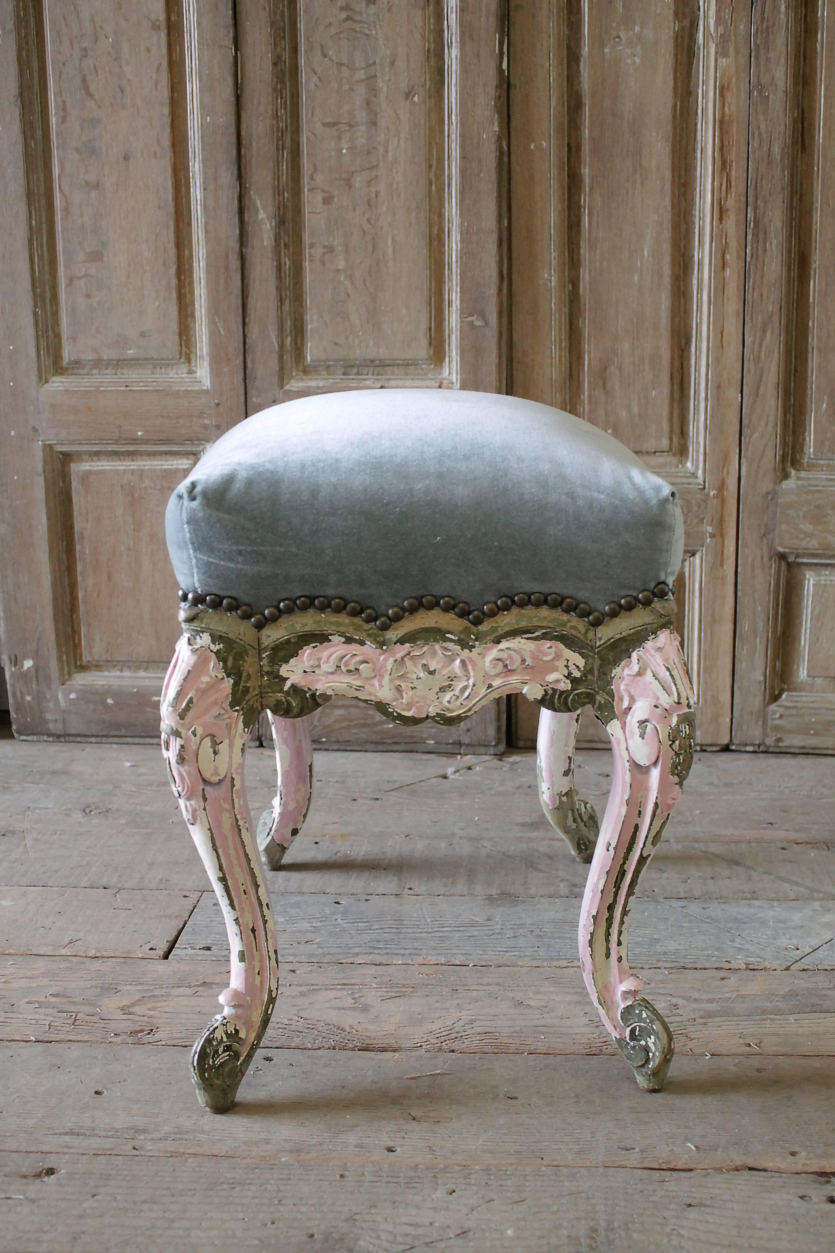 19th Century Petite French Painted Louis XV Style Vanity Stool In Good Condition In Brea, CA
