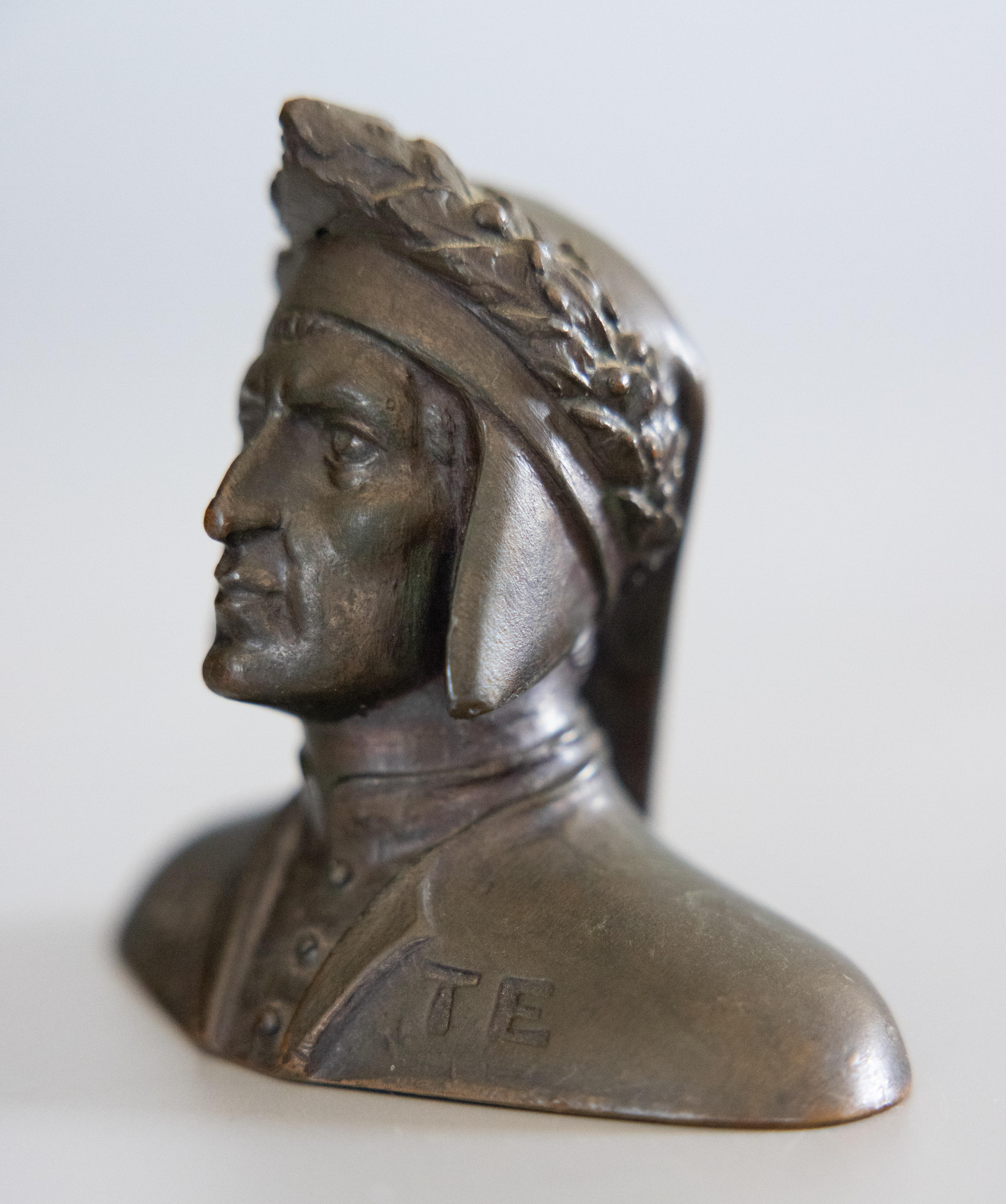 19th Century Petite Italian Grand Tour Souvenir Bronze Bust of Dante Alighieri For Sale 1