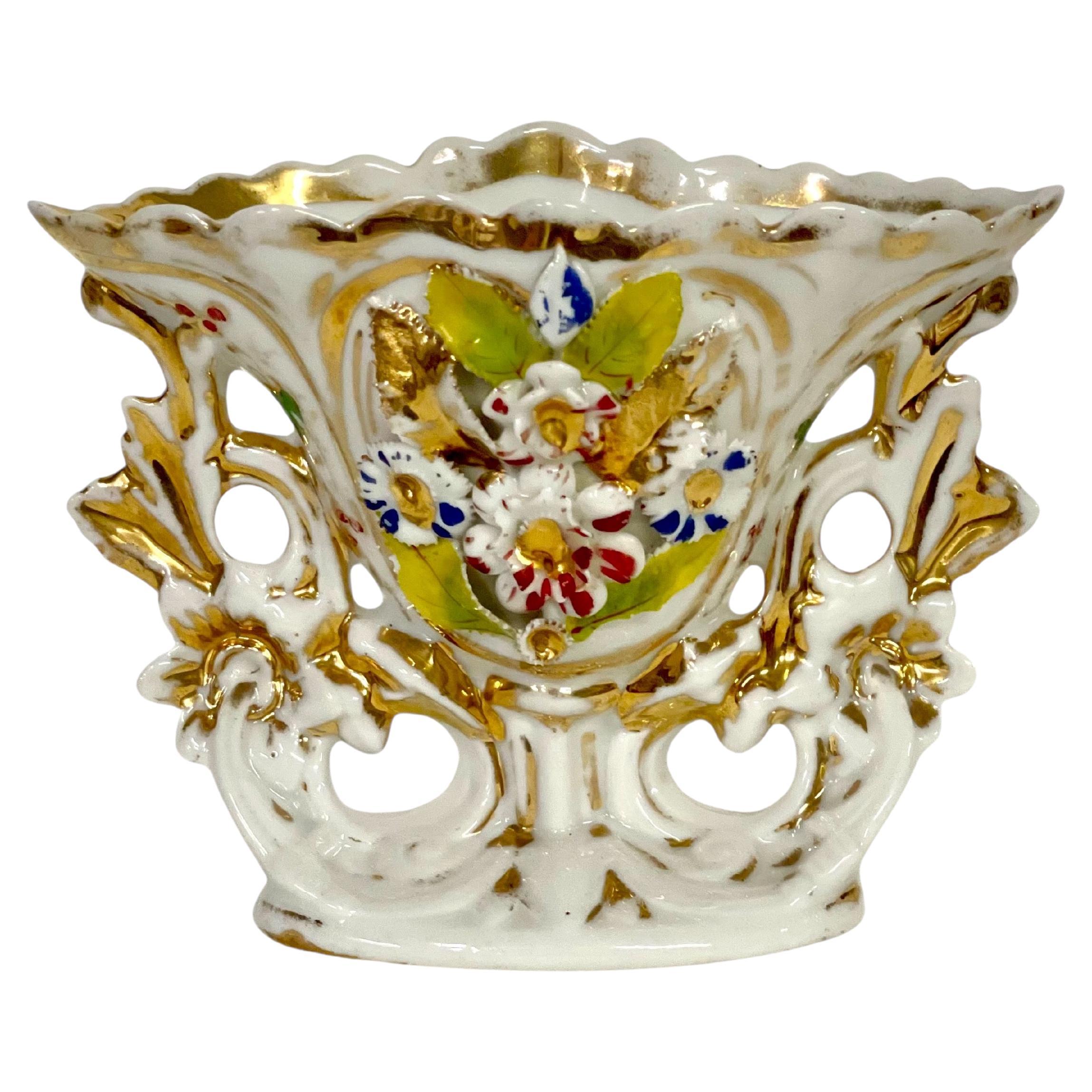 Vaso in porcellana Petite del XIX secolo in vendita
