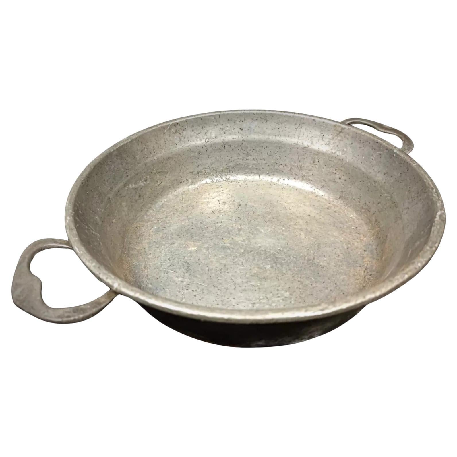 19th Century Pewter Plate with Handle – "Les étains de la tour" - 2Y225