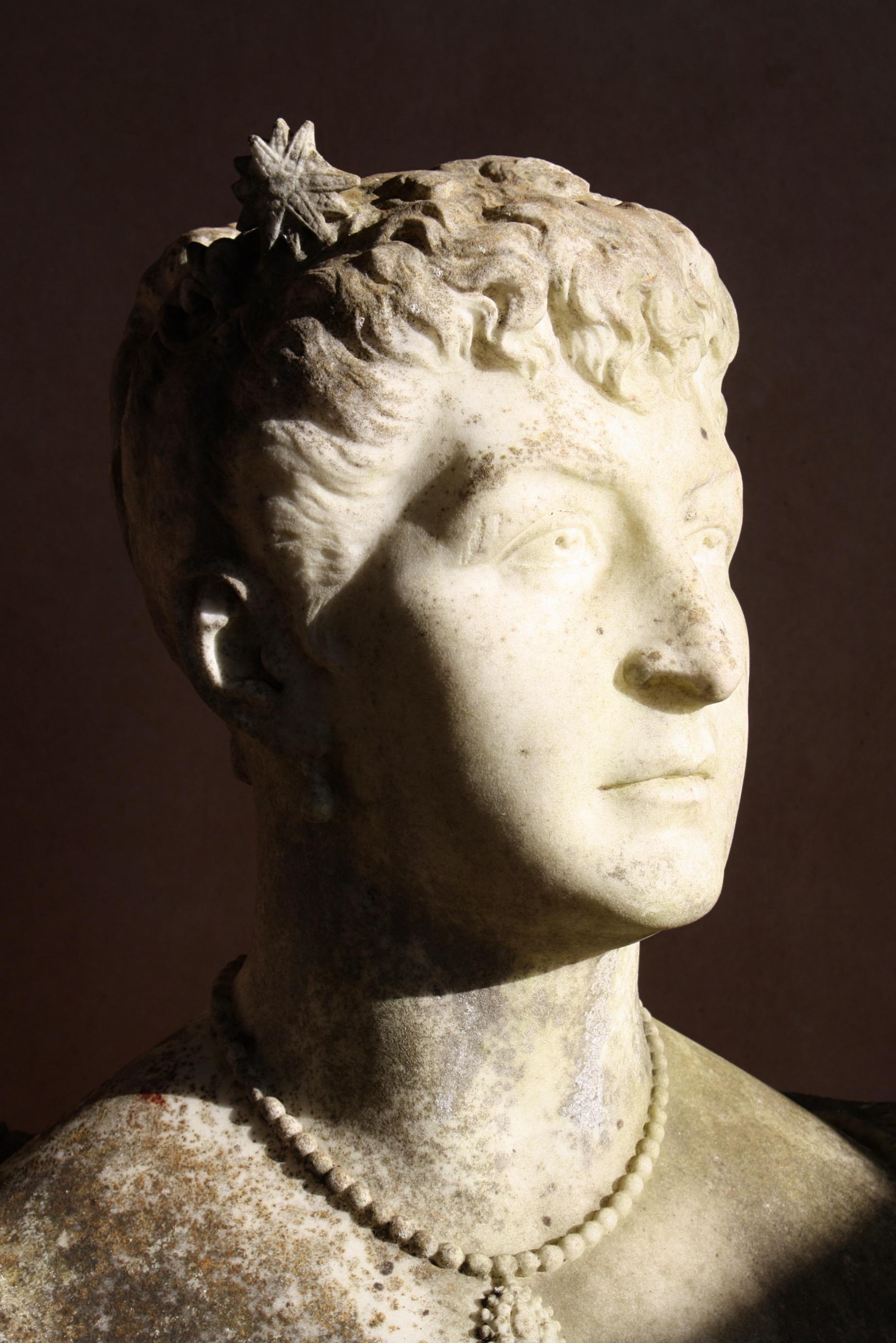 Filantropo del XIX secolo Annie, Lady Jerningham Grande busto in marmo W.R.Ingram in vendita 9
