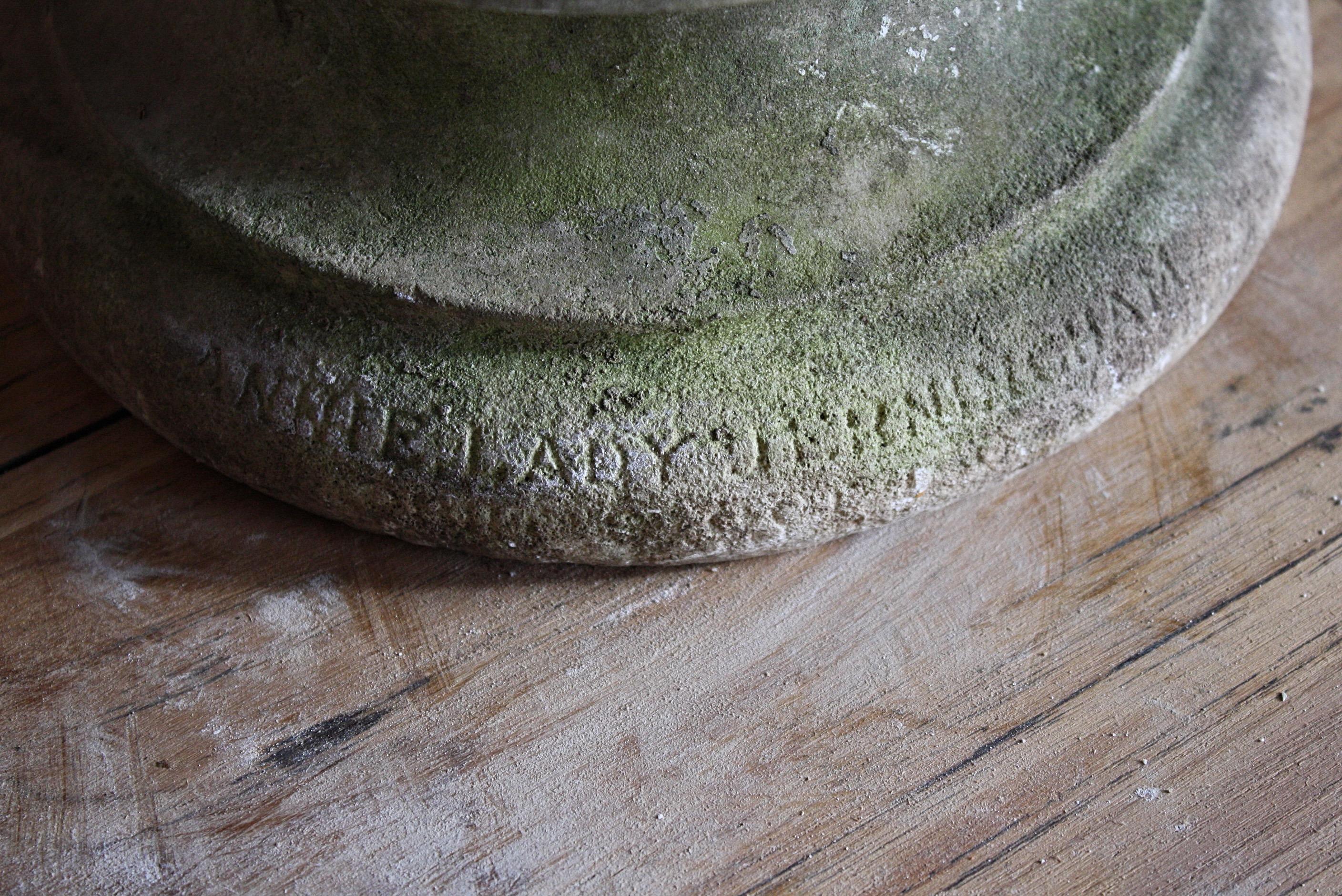 Filantropo del XIX secolo Annie, Lady Jerningham Grande busto in marmo W.R.Ingram in vendita 11