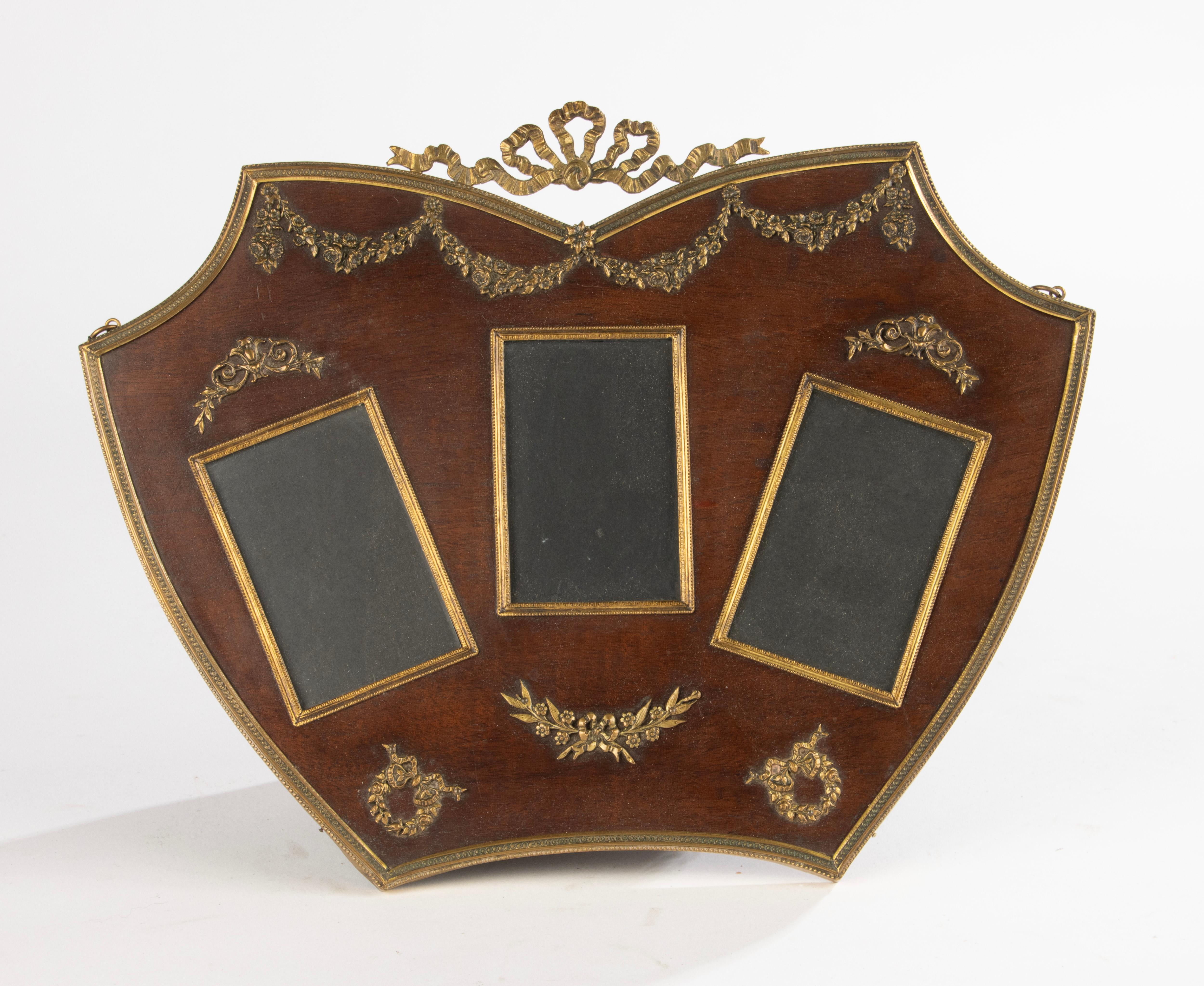 Fait main Cadre photo du 19ème siècle - France - Wood et bronze doré - Style Louis XVI en vente