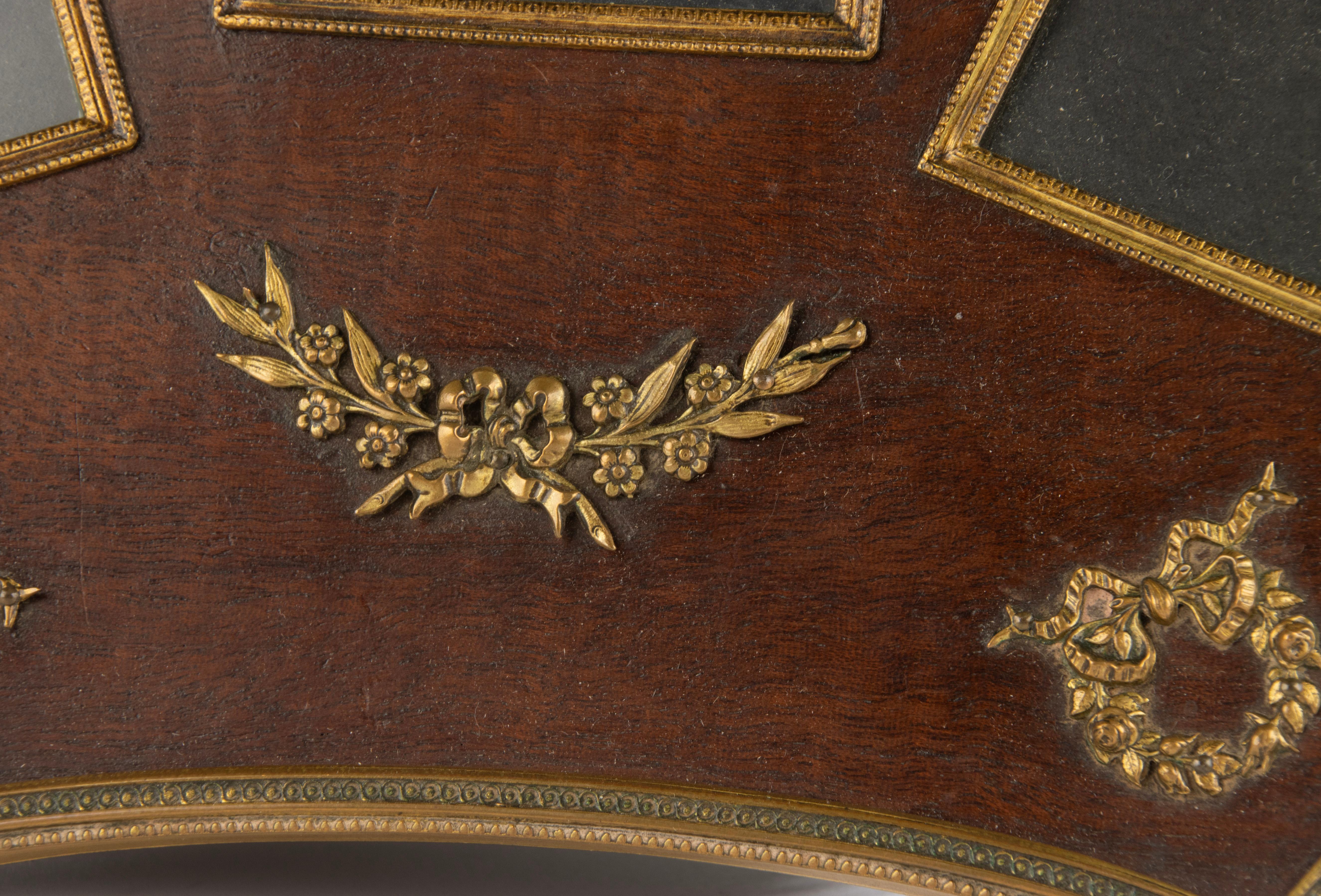 Cadre photo du 19ème siècle - France - Wood et bronze doré - Style Louis XVI en vente 1