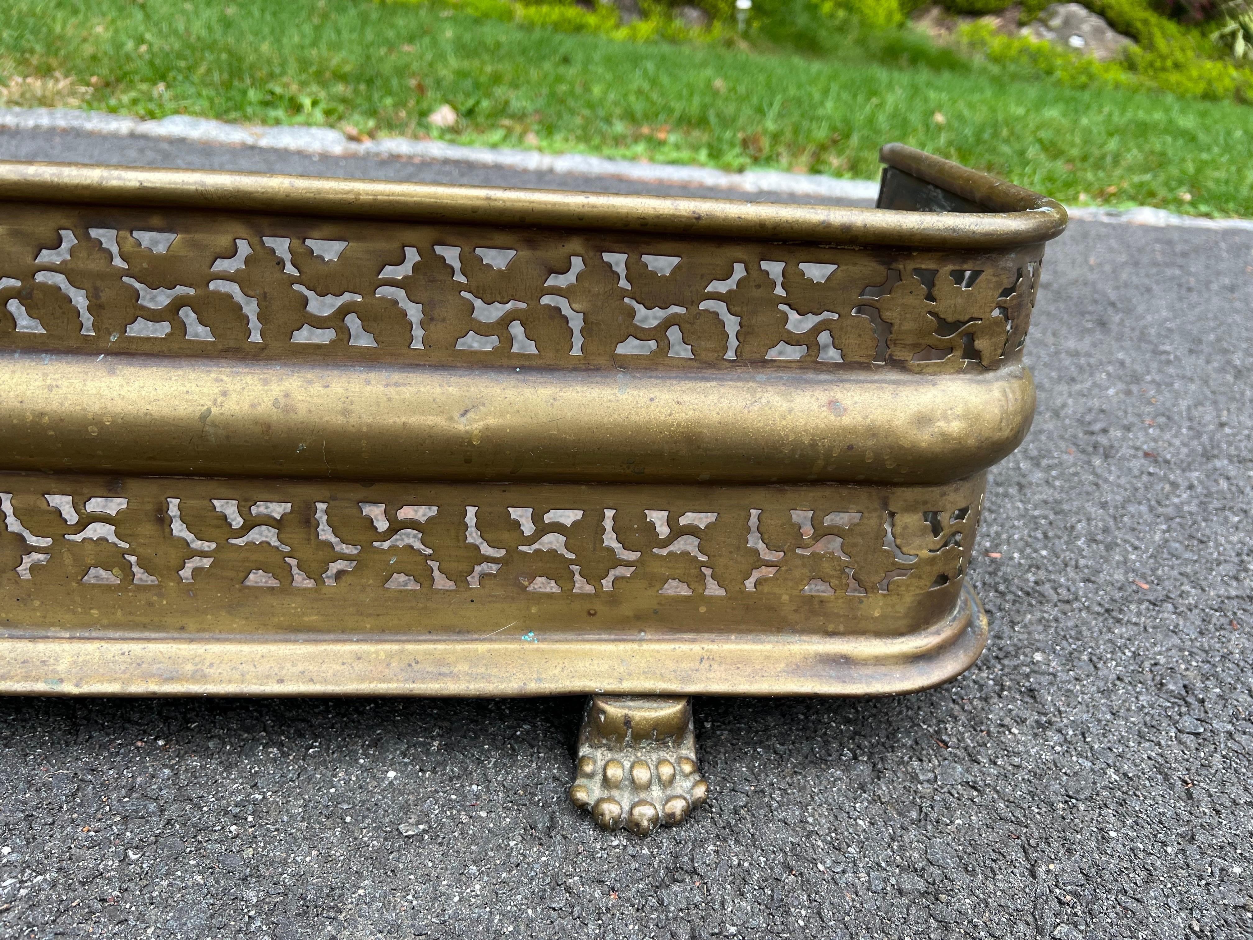 19th Century Pierced Brass Fireplace Fender In Good Condition In Redding, CT