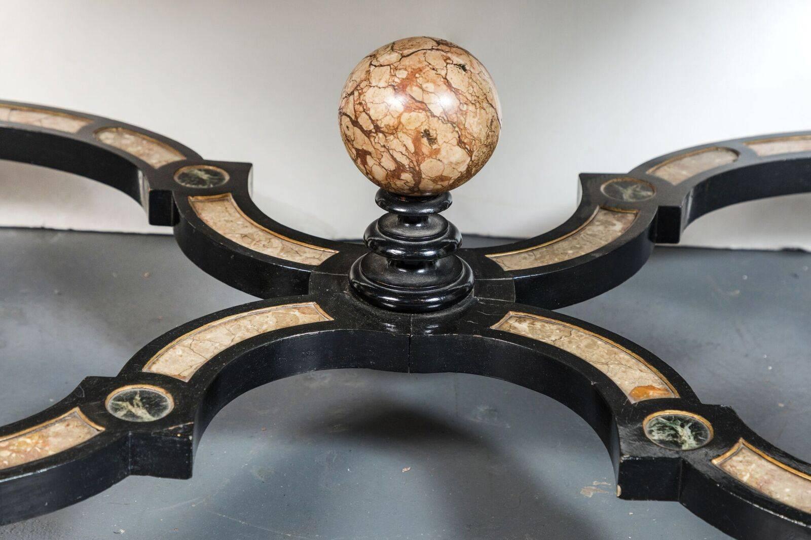 Pietra Dura-Tisch aus dem 19. Jahrhundert (Marmor) im Angebot