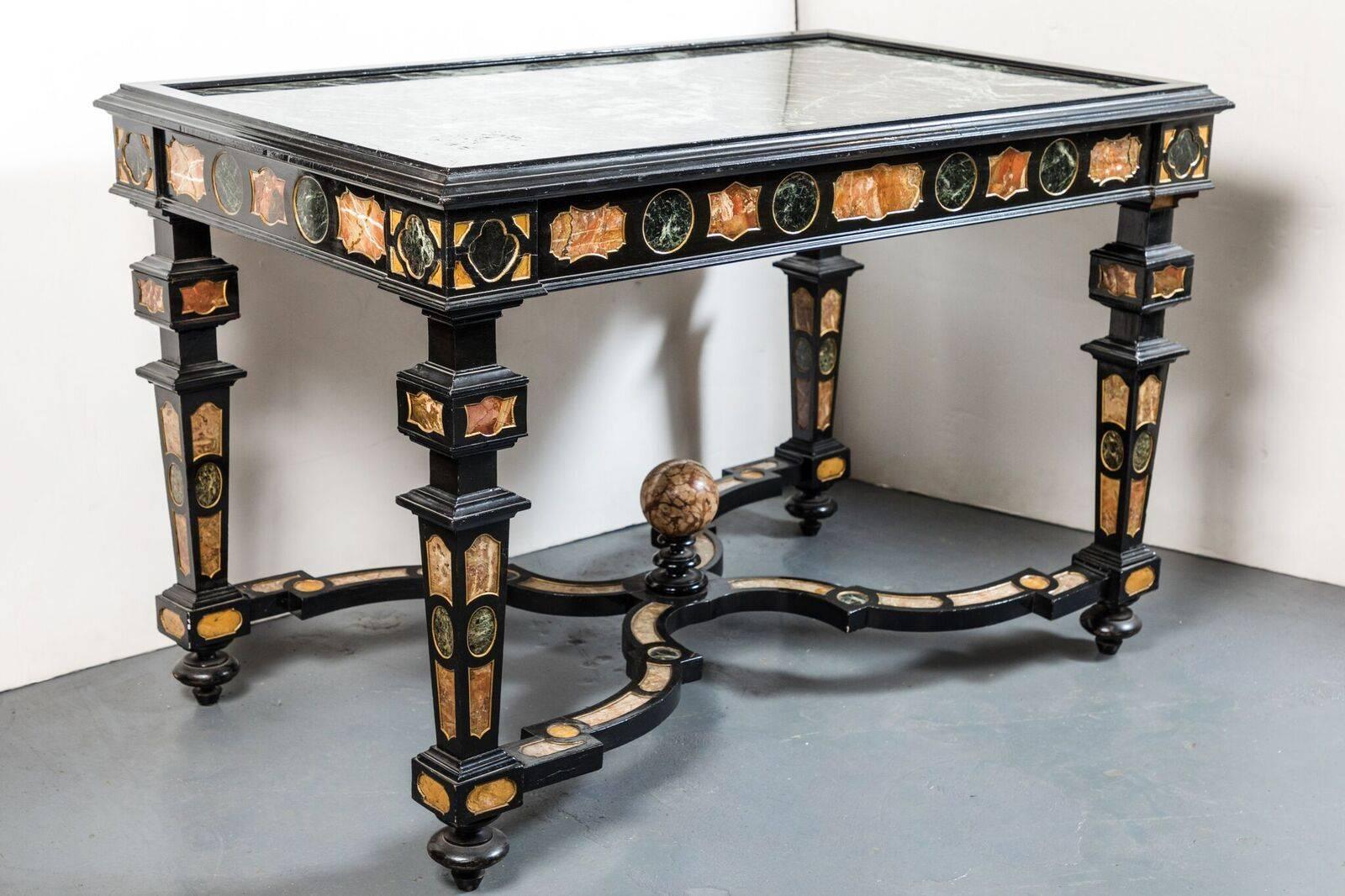 Pietra Dura-Tisch aus dem 19. Jahrhundert im Angebot 1