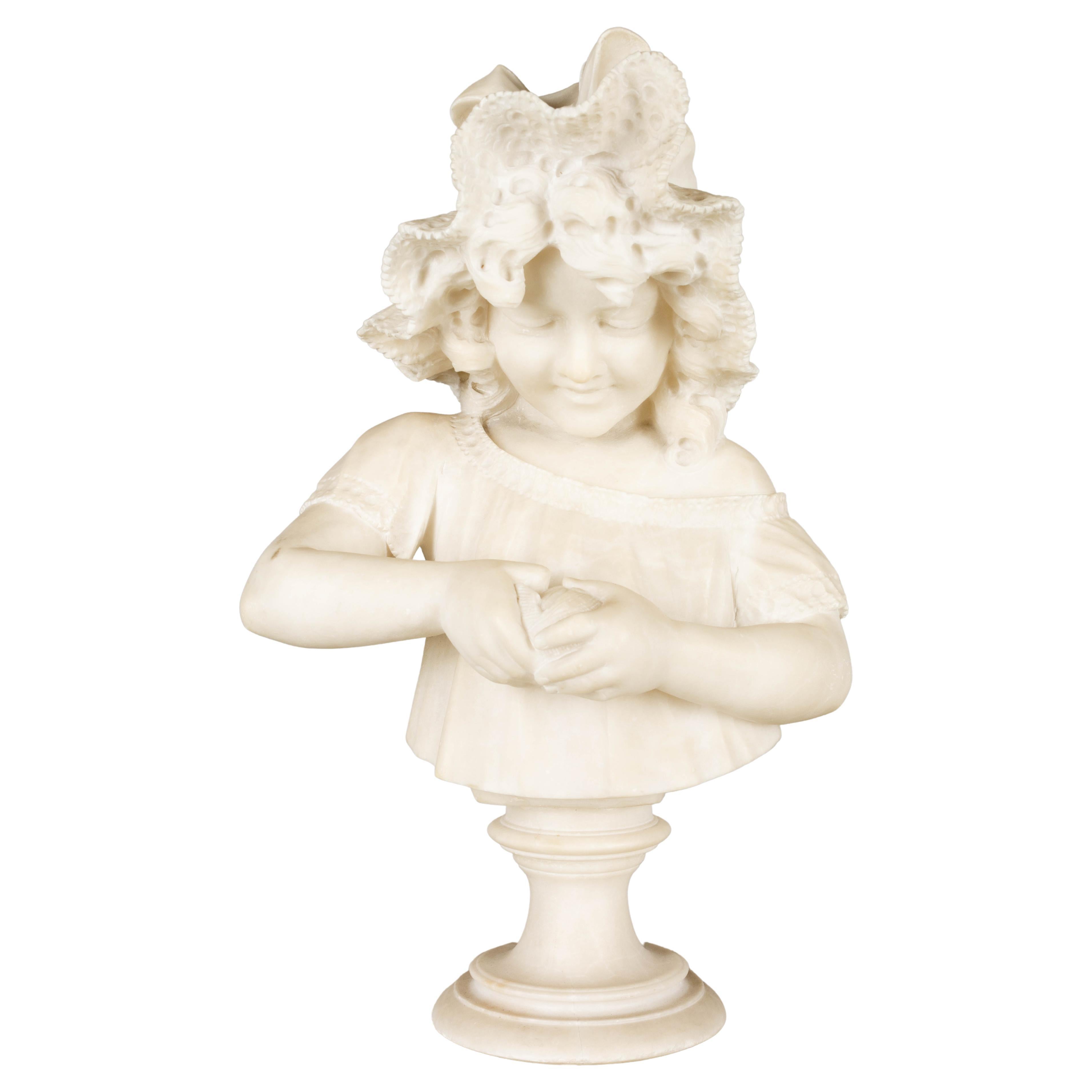 Escultura del siglo XIX de Pietro Giorgi de una niña pelando una naranja en venta