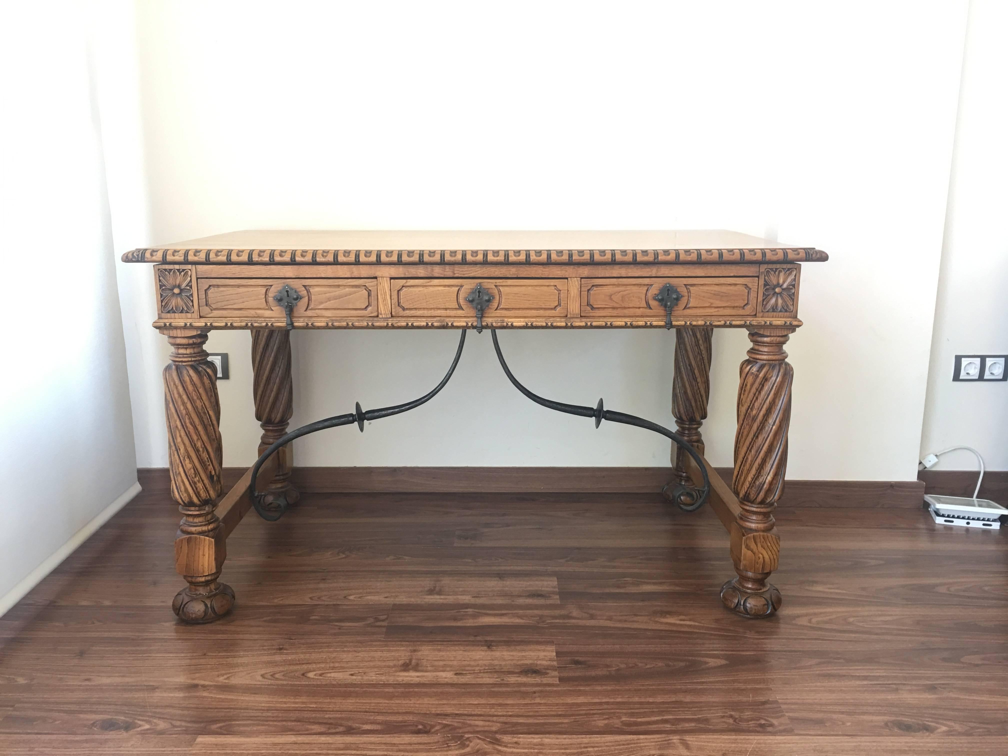 19th Century Pine and Wrought Iron Desk with Three Drawers with Turning Legs In Excellent Condition In Miami, FL