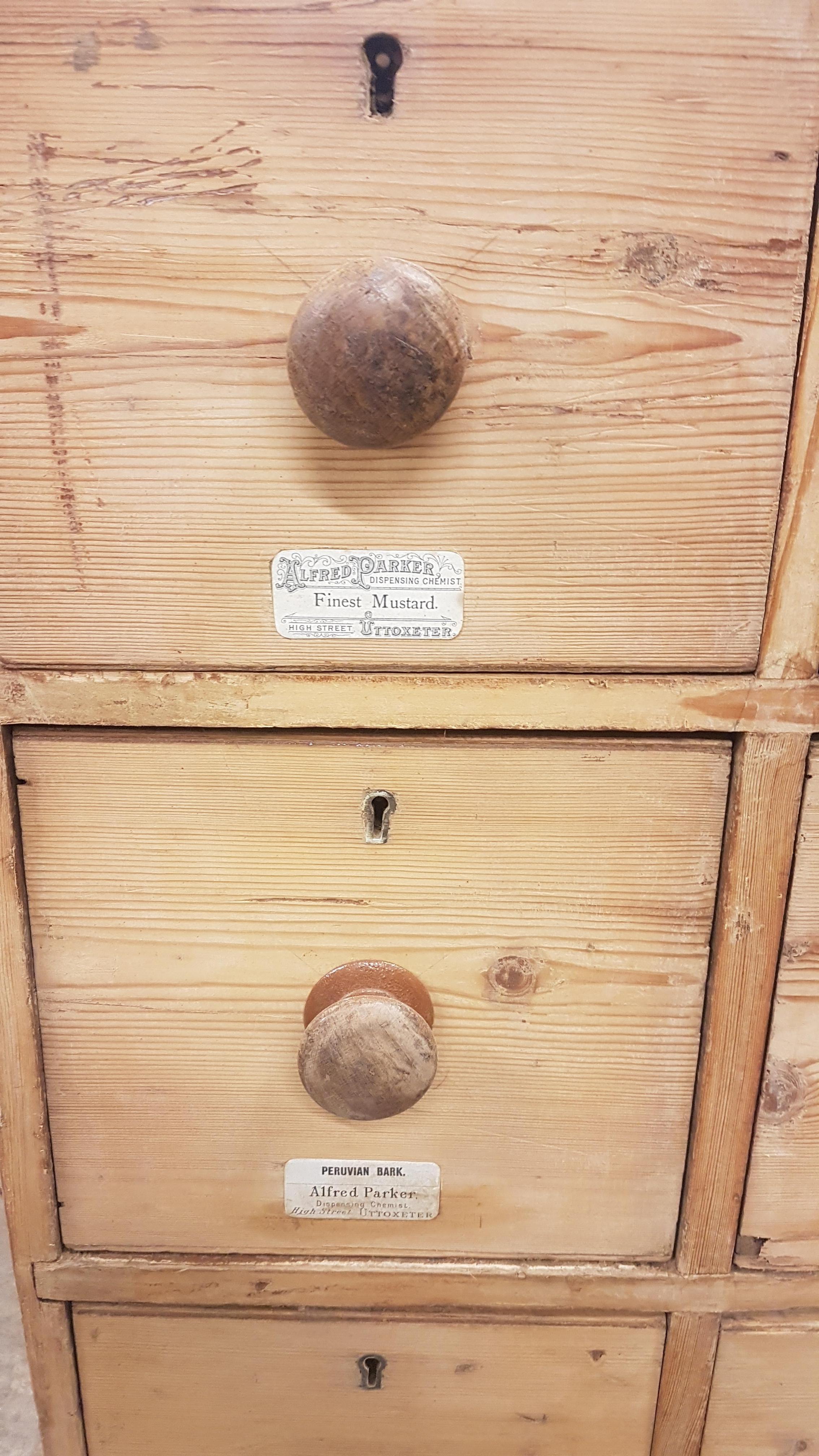 19th Century Pine Apothecary Drawers In Distressed Condition For Sale In Bodicote, Oxfordshire