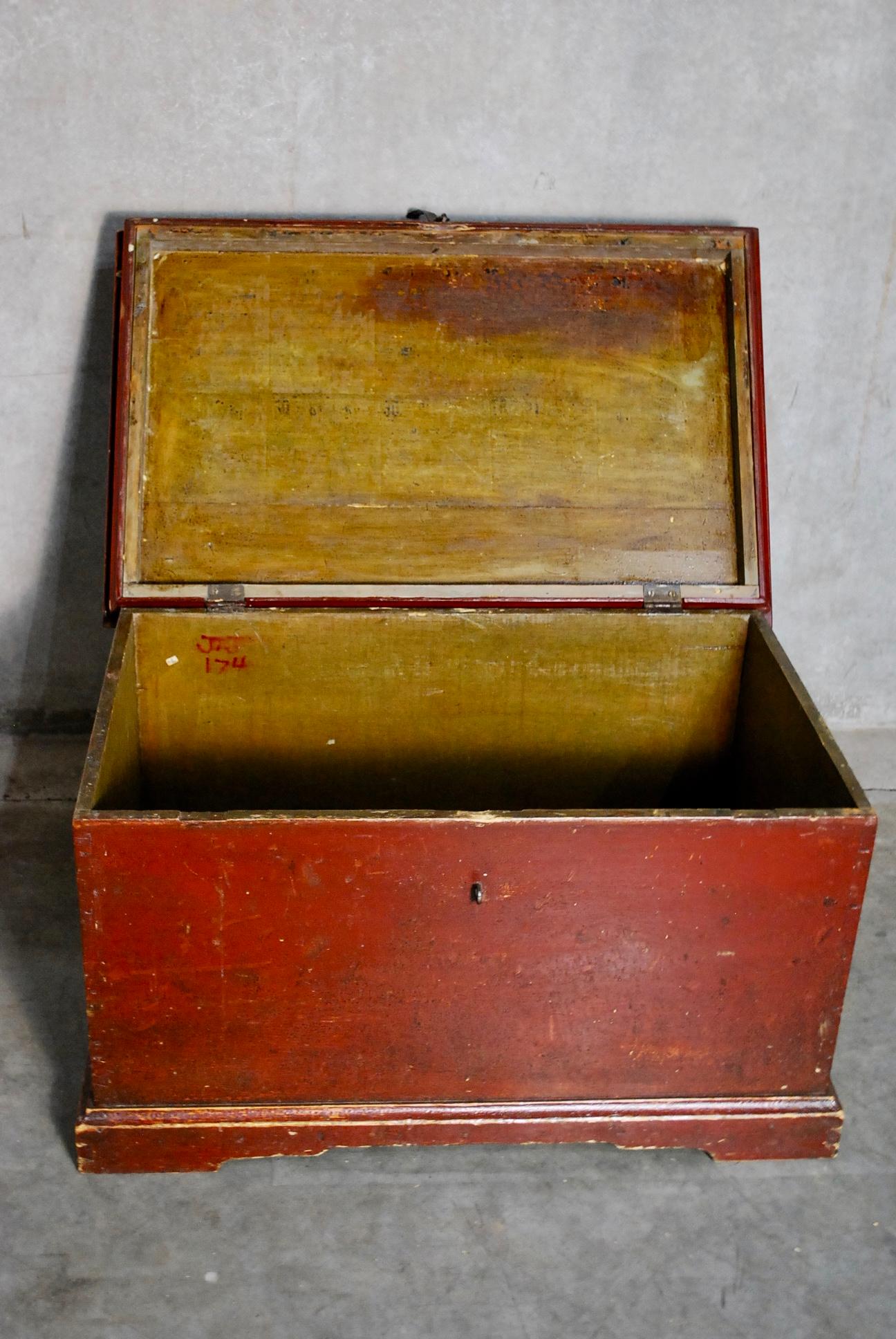 Great painted box from a Doukhobor settlement in Western Canada. Dovetailed construction and perfect age cracked surface.
These piece have been documented in multiple publications for historical reference.

Doukhobors are a sect of Russian