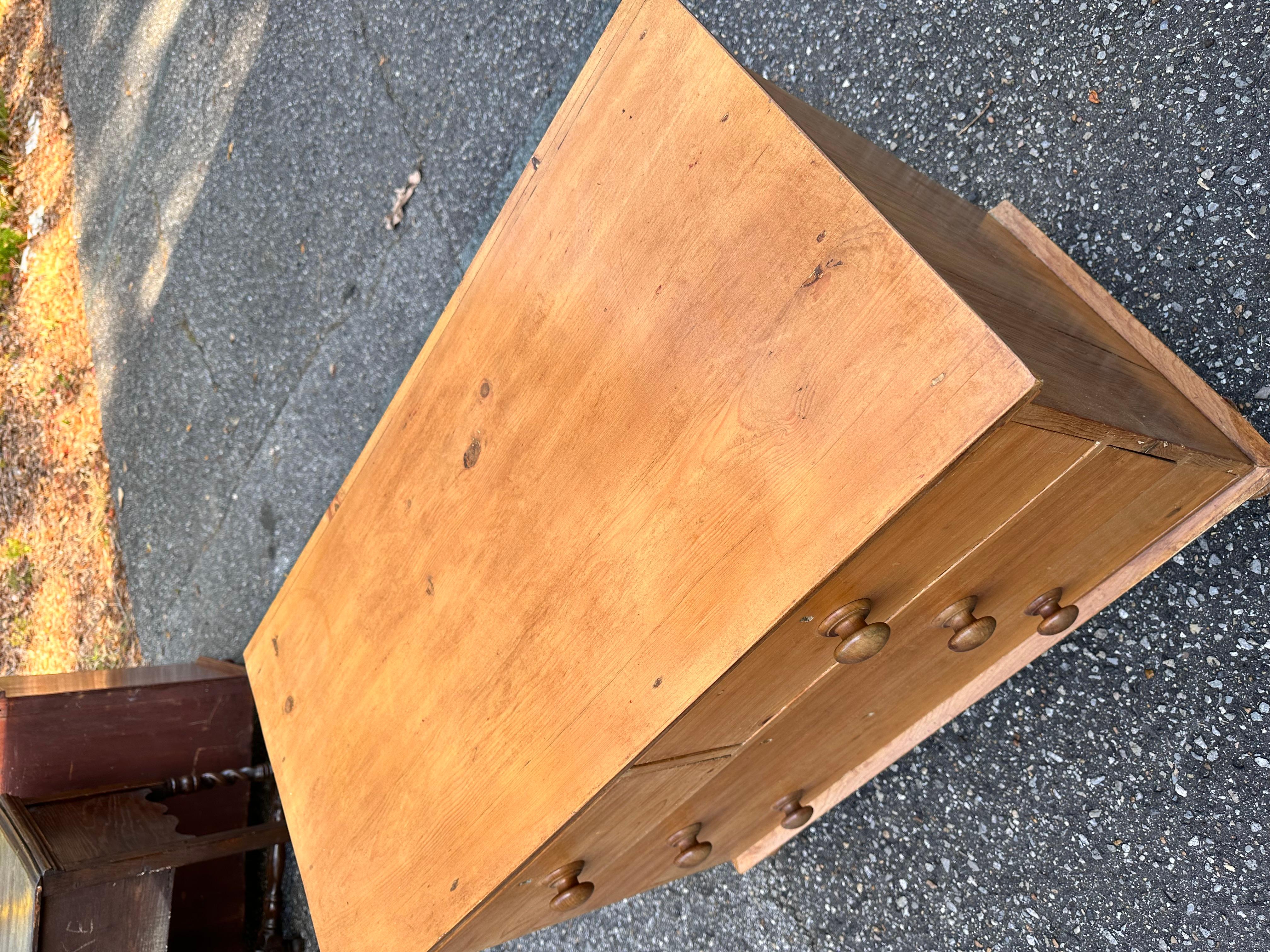 19th Century Pine Chest In Good Condition For Sale In Nashville, TN