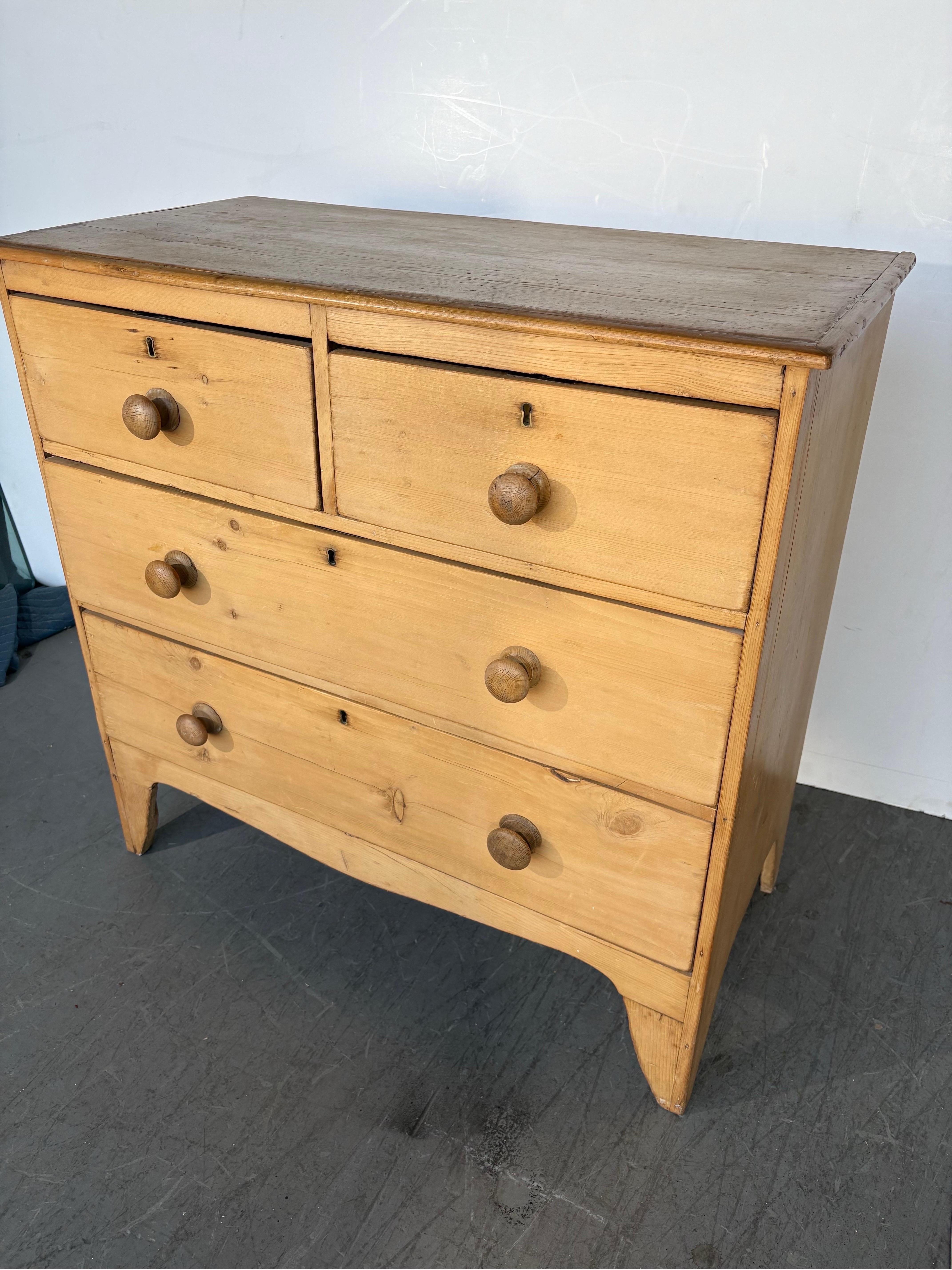 Anglais Commode en pin du XIXe siècle