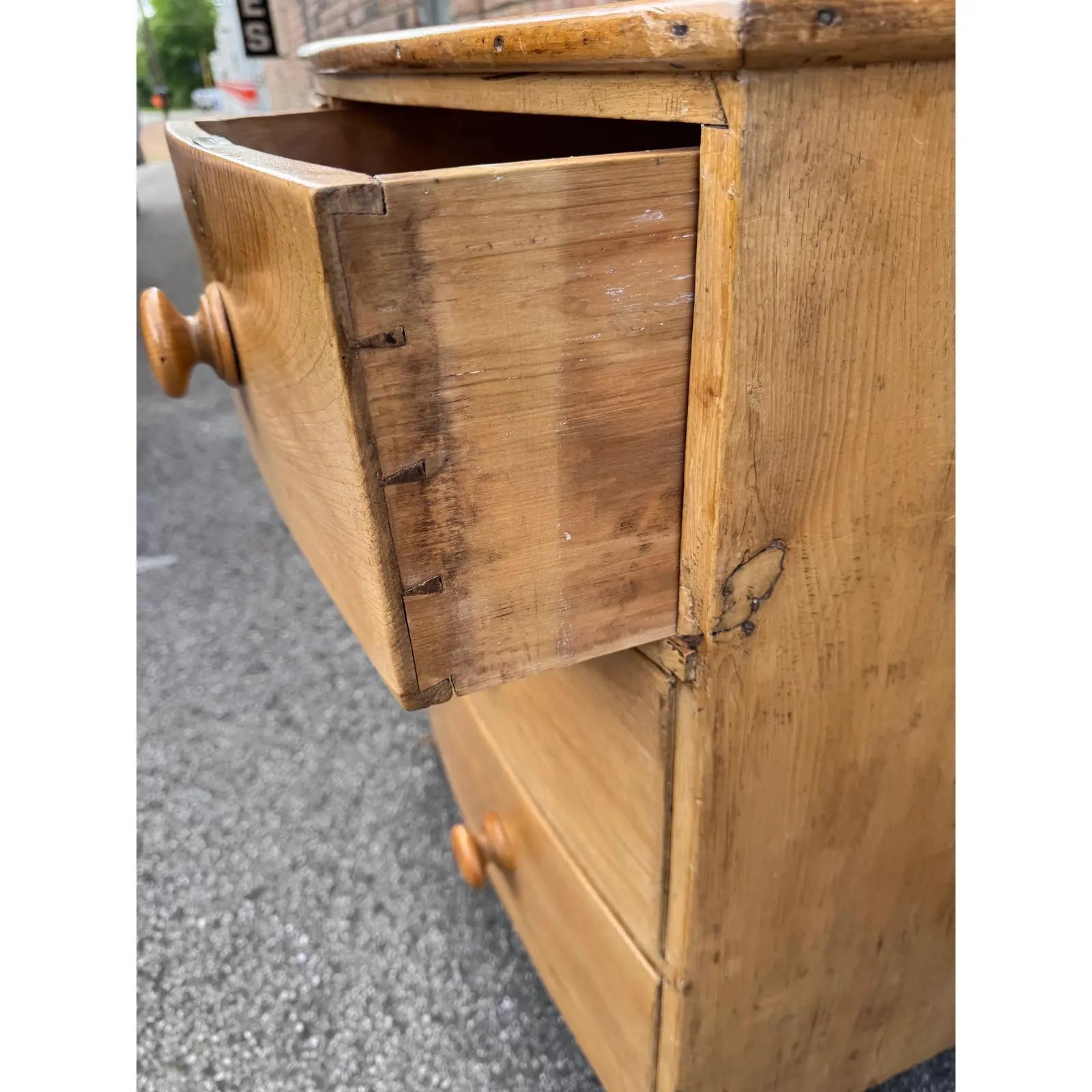 Mid-19th Century 19th Century Pine Chest of Drawers For Sale