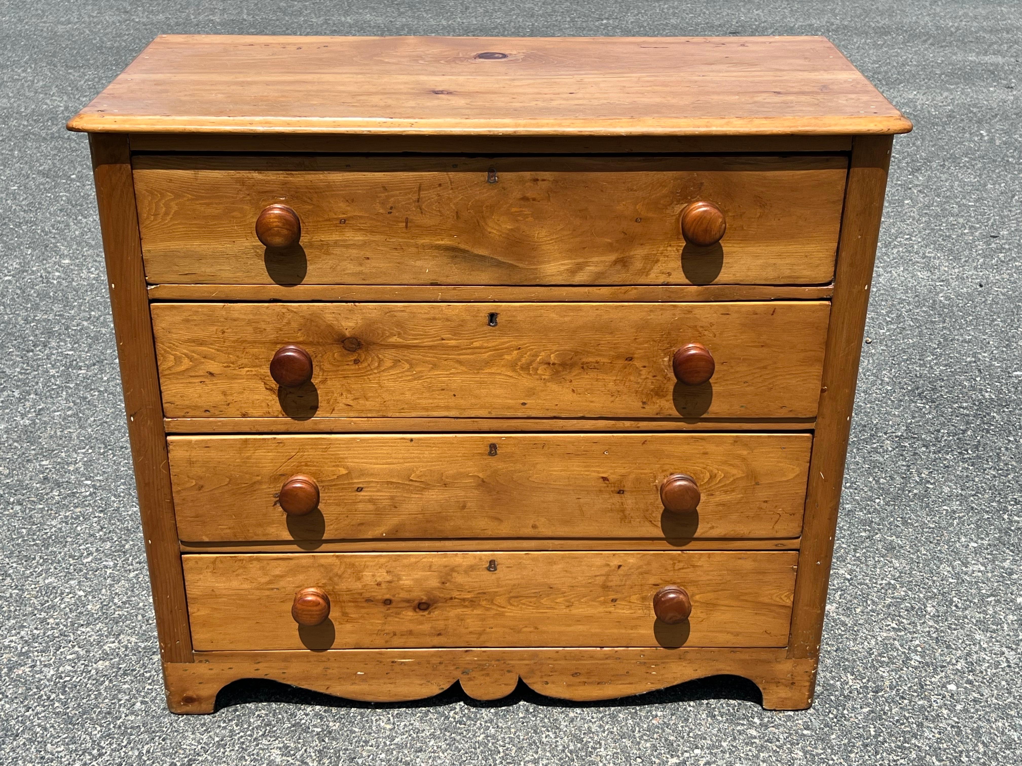 19th Century Pine Dresser In Good Condition In Nantucket, MA