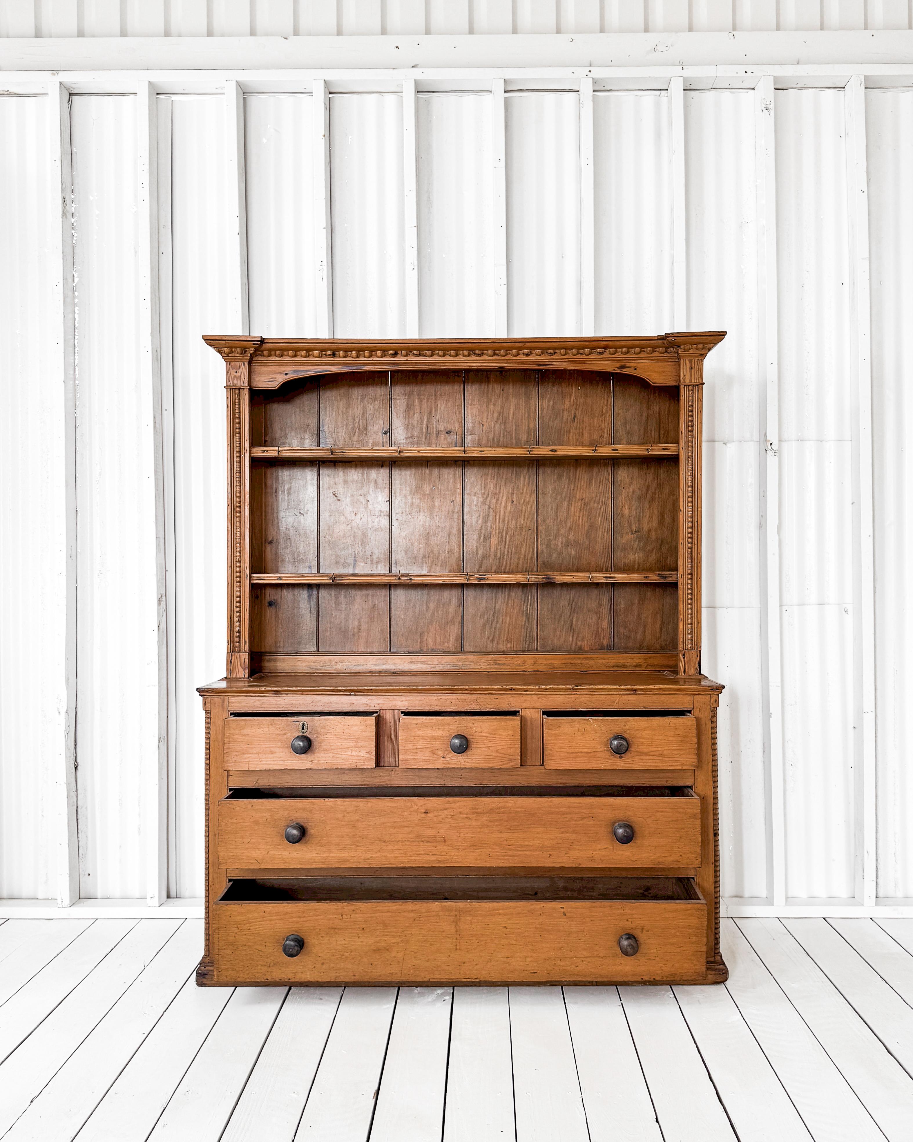 19th Century Pine Dresser with Plate Rack For Sale 12