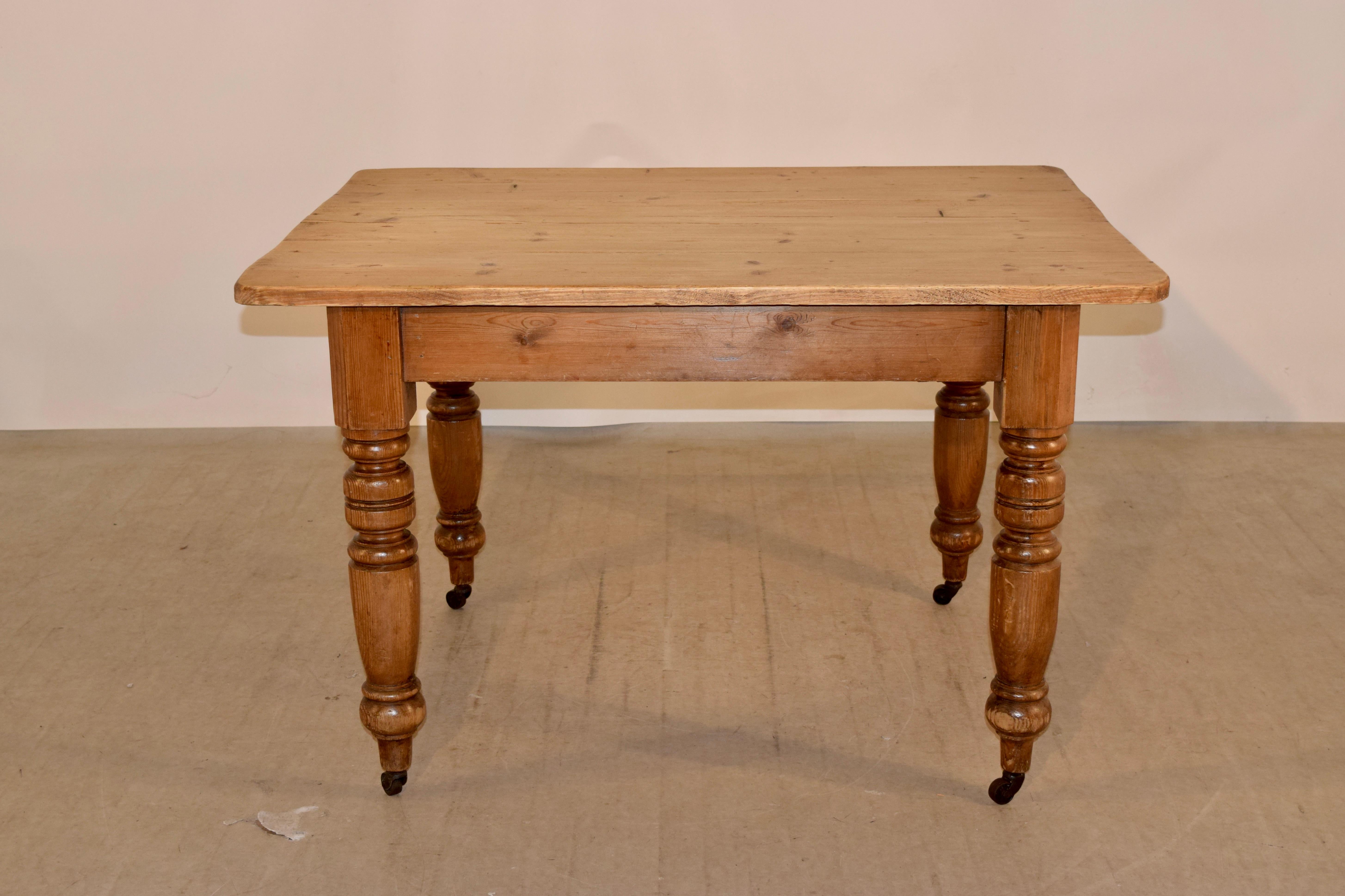 English 19th Century Pine Farm Table