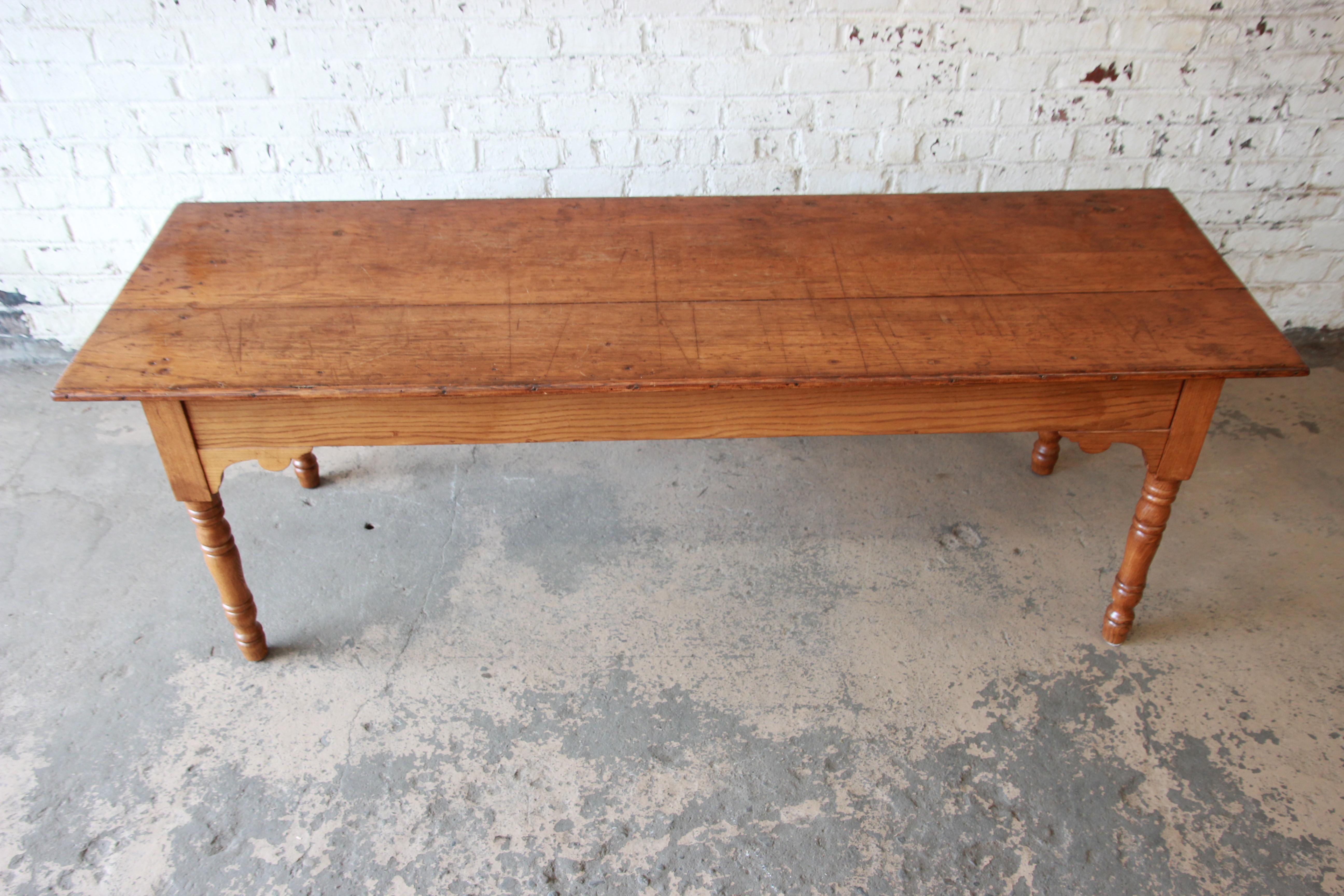 19th Century Pine Harvest Farm Table In Good Condition In South Bend, IN