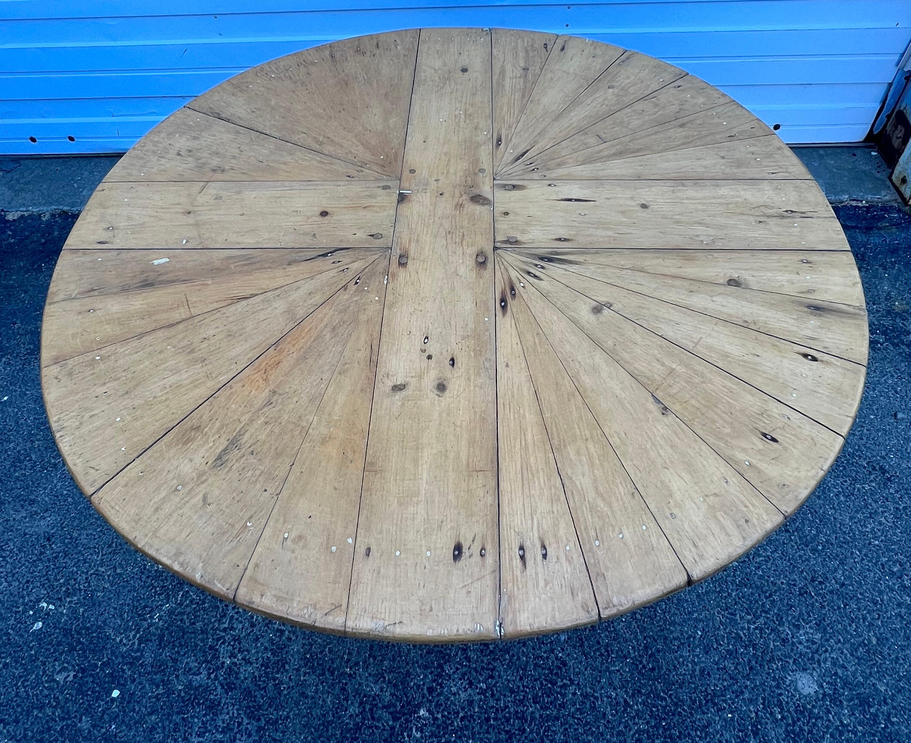 Canadian 19th Century Pine Pedestal Table With Pieced Top and Acanthus Base For Sale