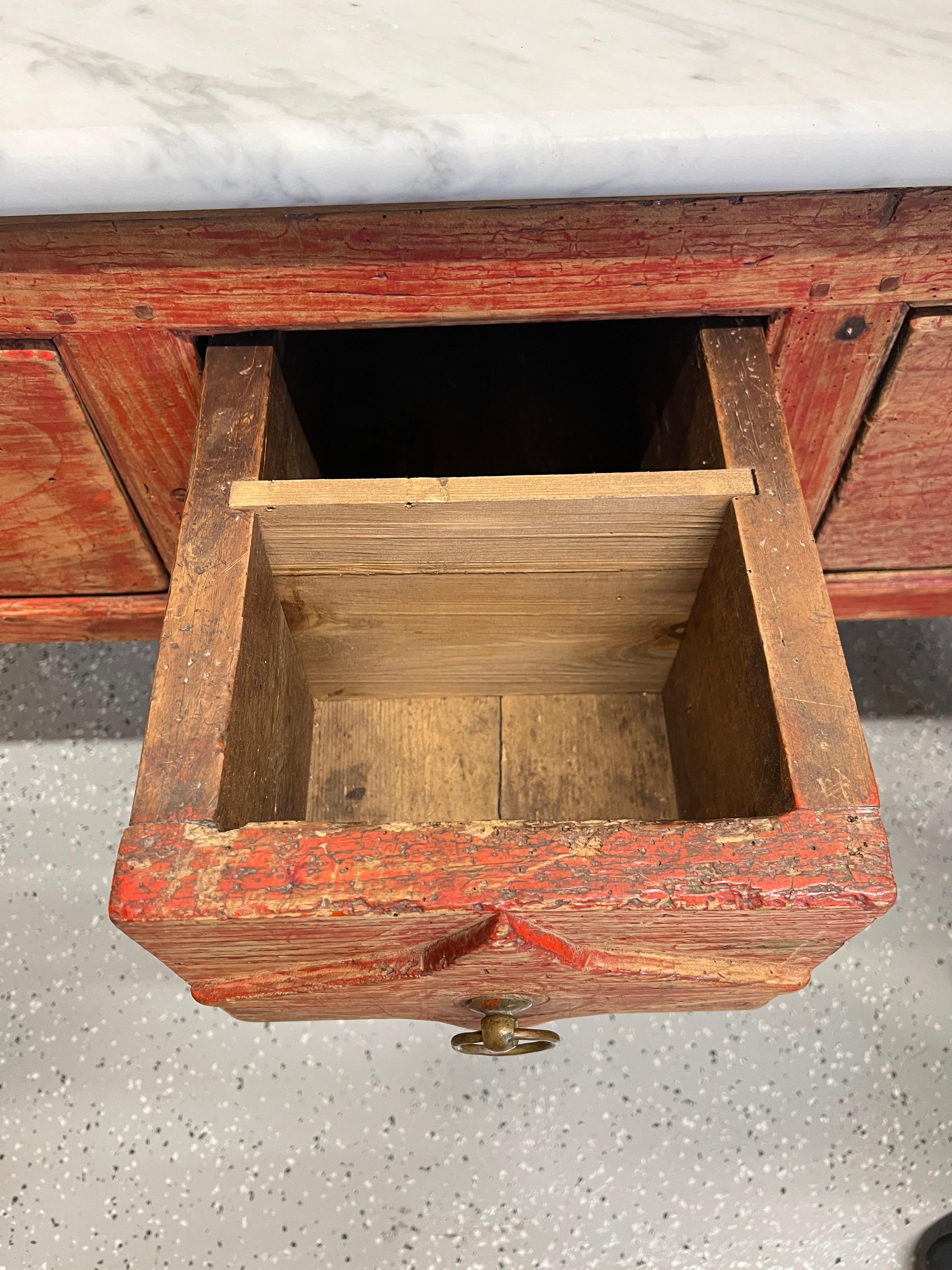 Aparador o mesa de fregadero de pino del siglo XIX con tapa de mármol en venta 3