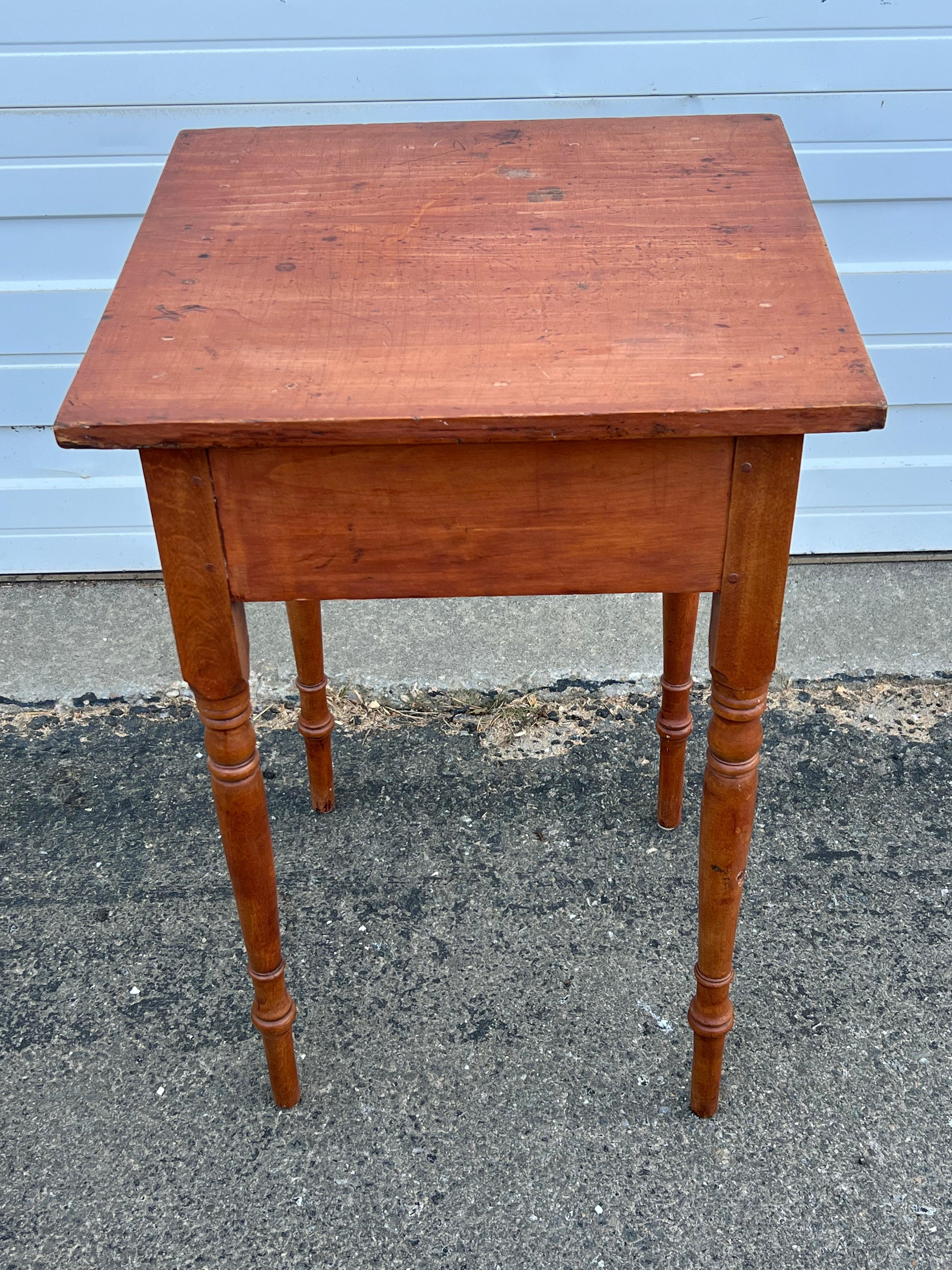 19th Century Pine Single Drawer Side Table  For Sale 1
