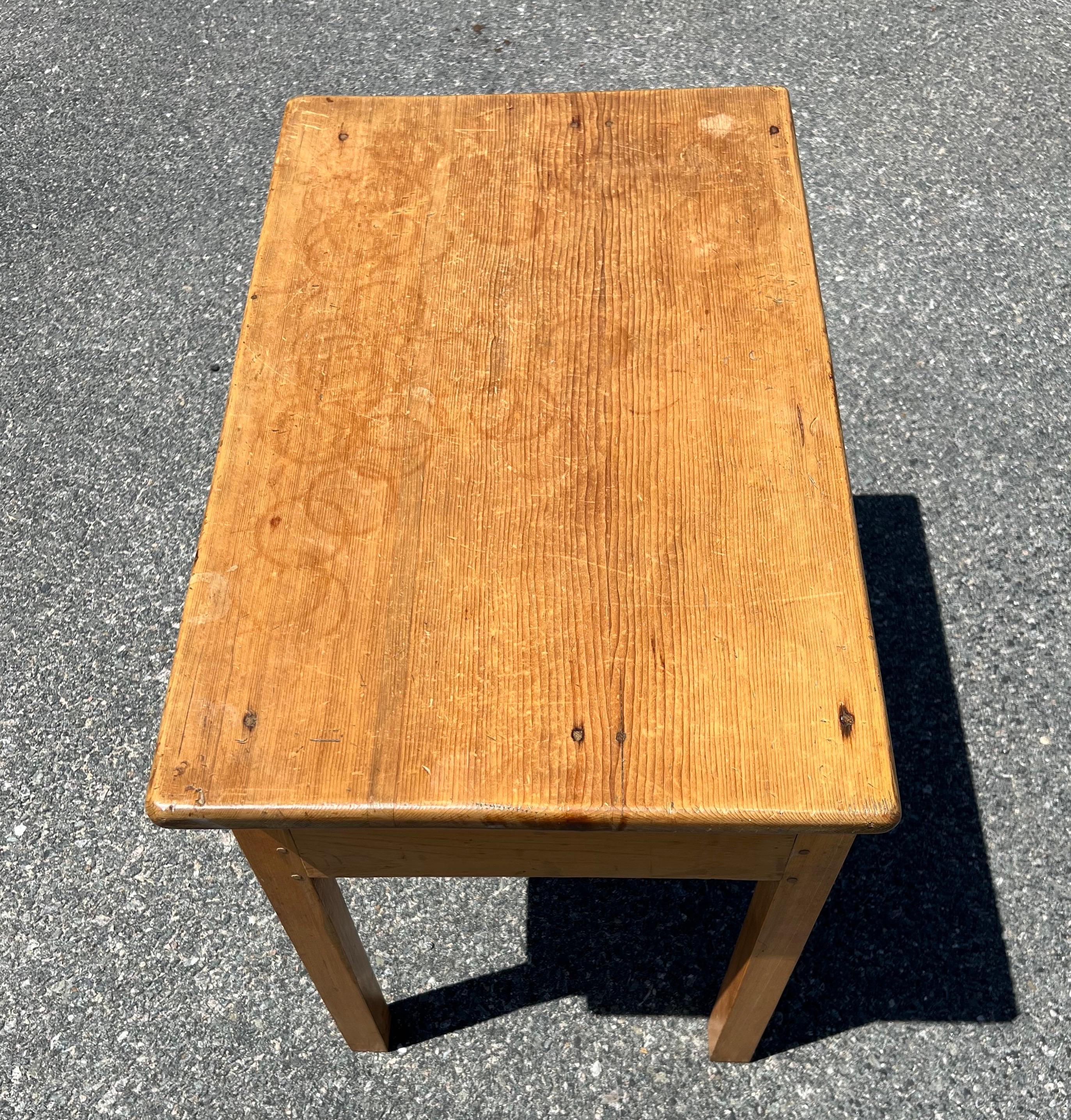 North American 19th Century Pine Single Drawer Stand For Sale