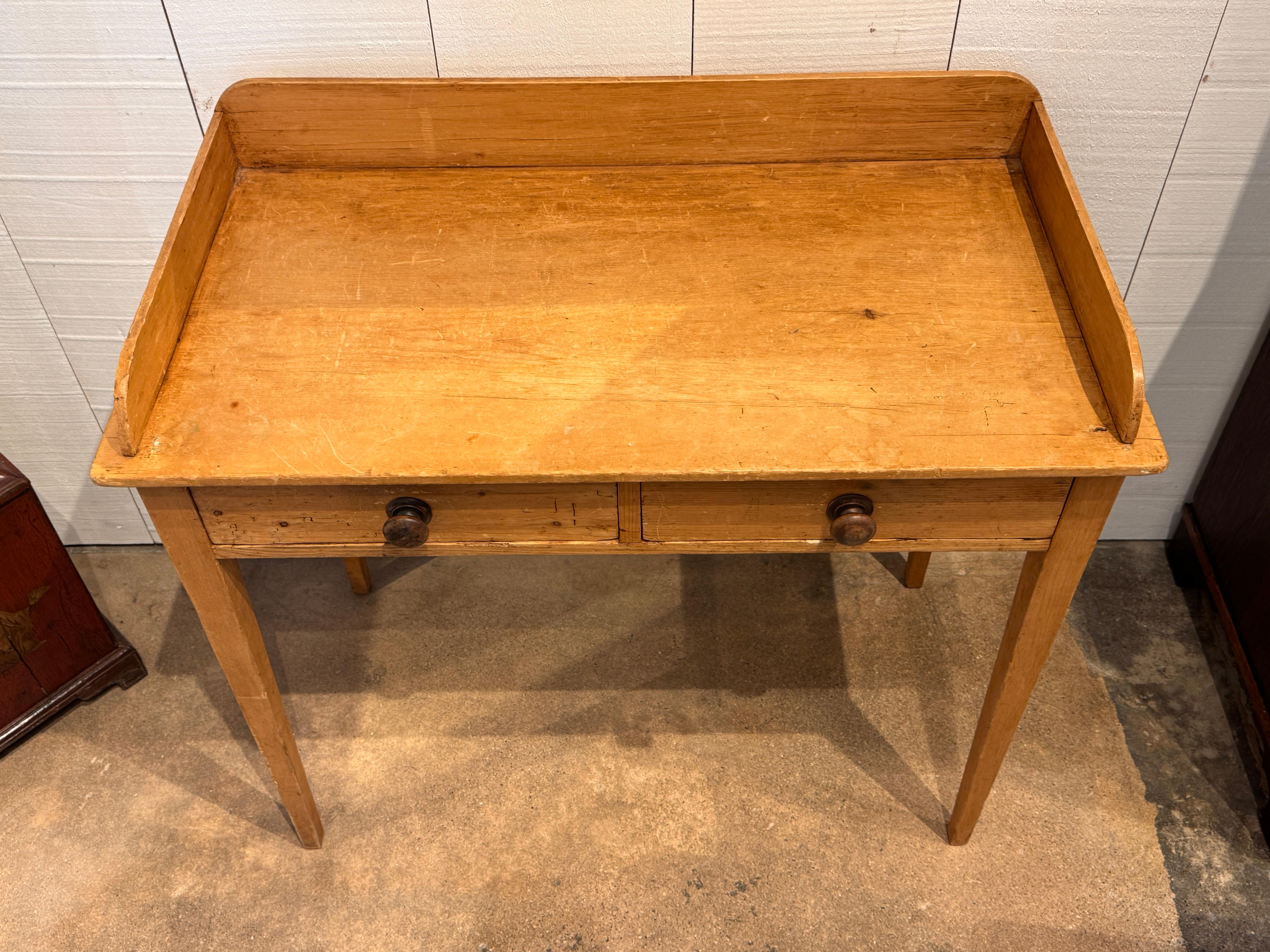 19th Century Pine Table With Gallery Back and Two Drawers en vente 2
