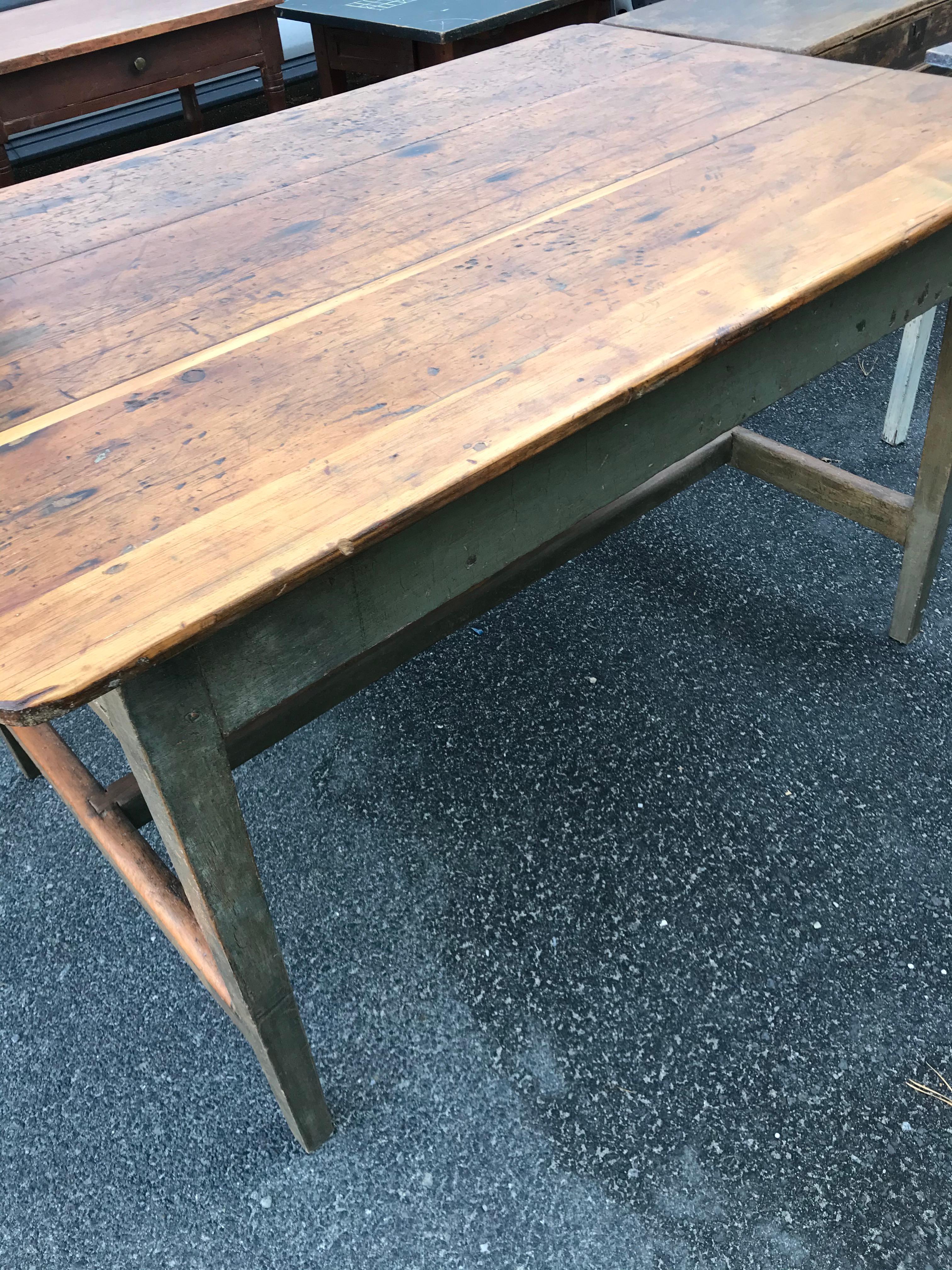 19th Century Pine Table with Painted Base 1