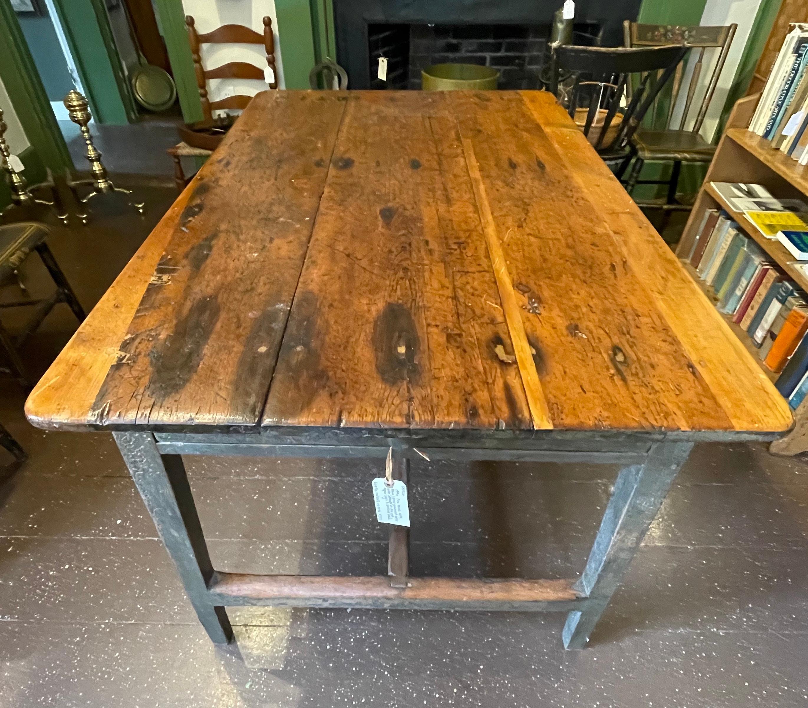19th Century Pine Table with Painted Base 2