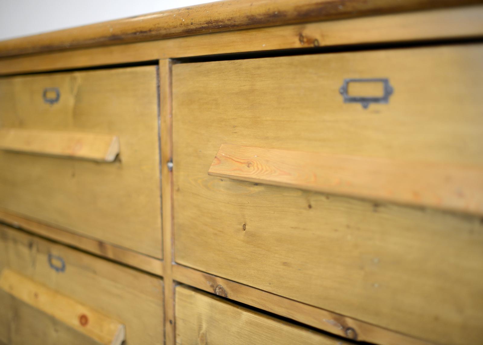 19th Century Pine Tailors Drawers In Good Condition In Gloucester, GB