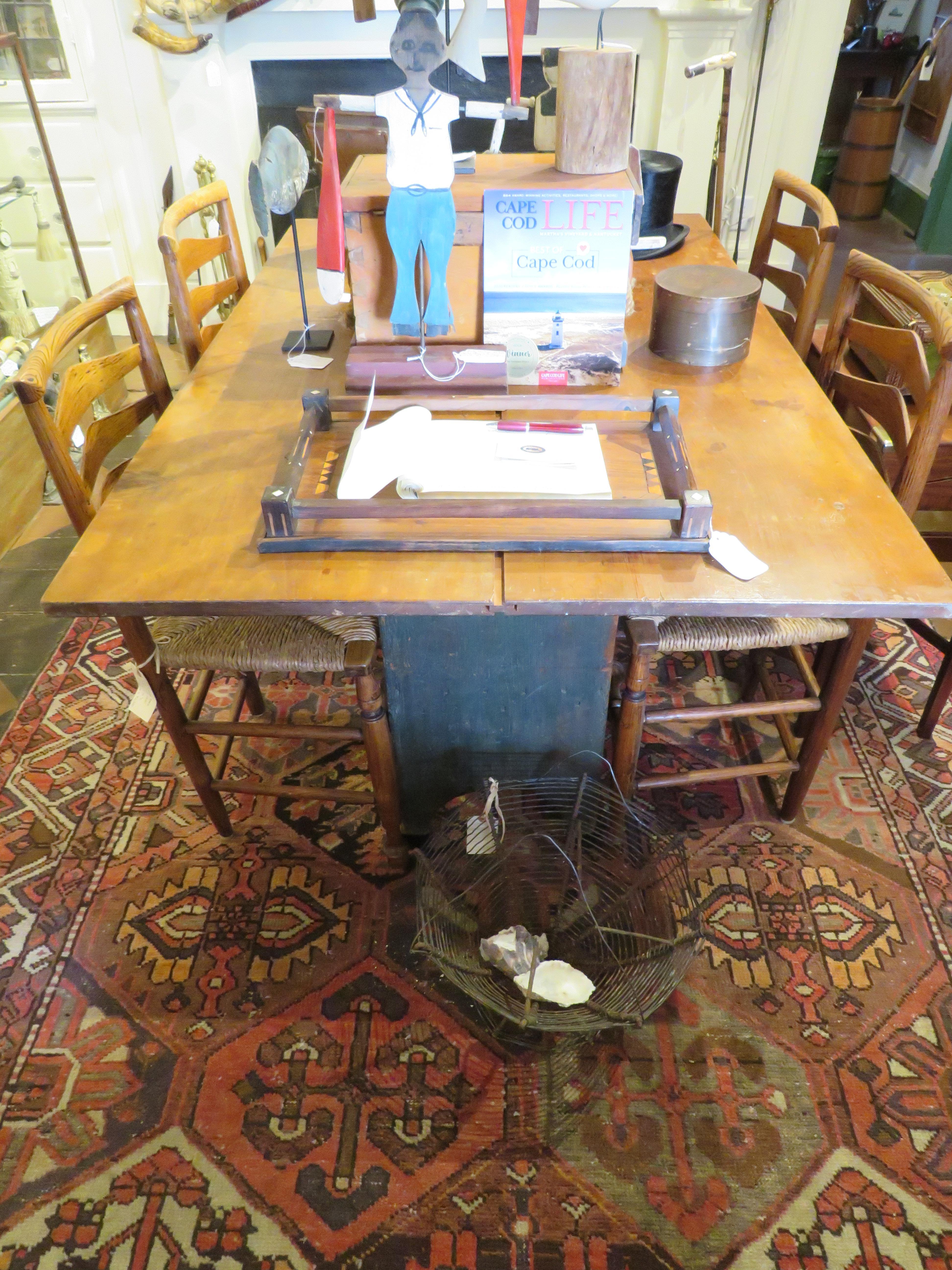 North American 19th Century Pine Tilt-Top Hutch Table and Bench with Blue Painted Base For Sale