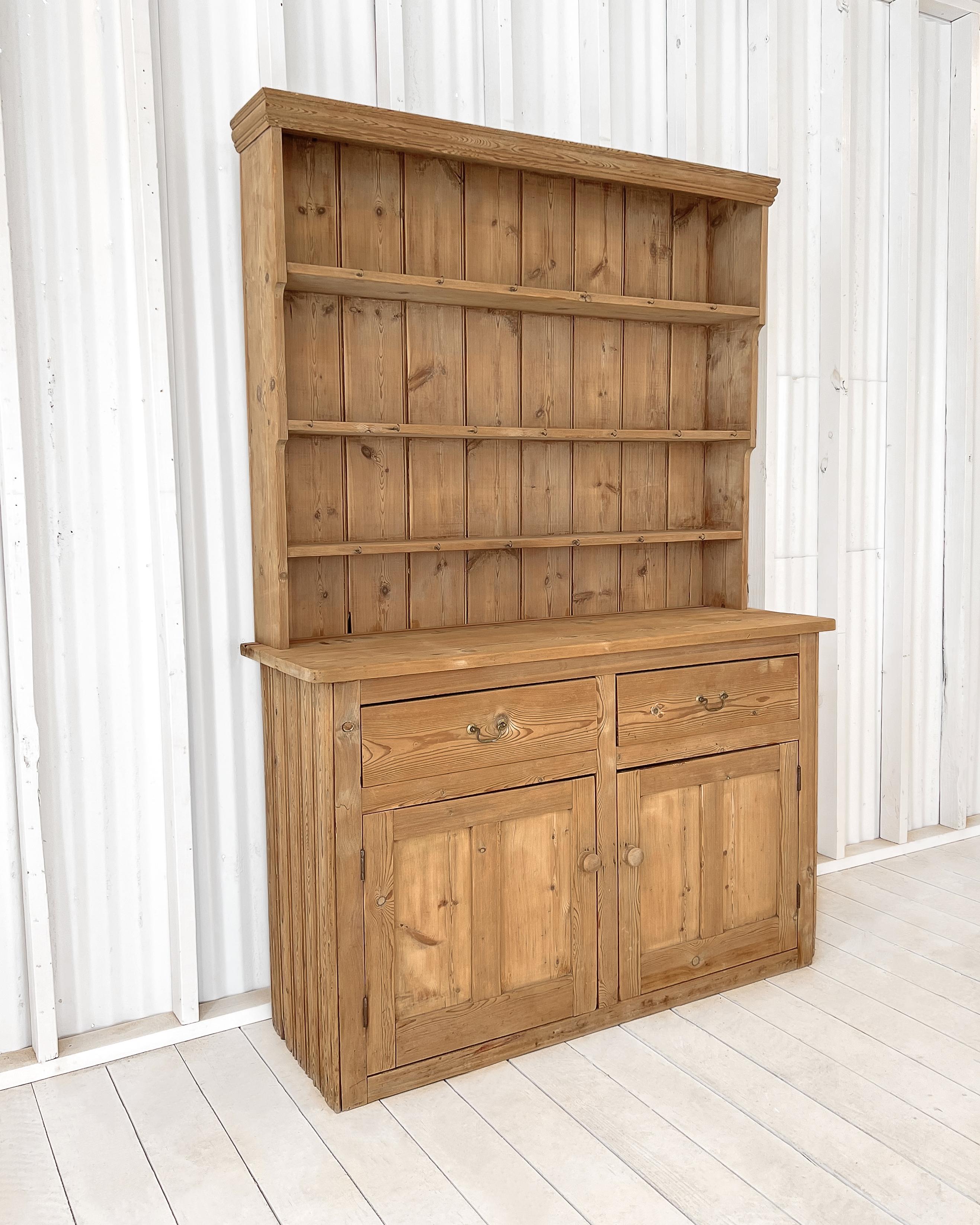 19th Century Pine Welsh Dresser In Good Condition In Mckinney, TX